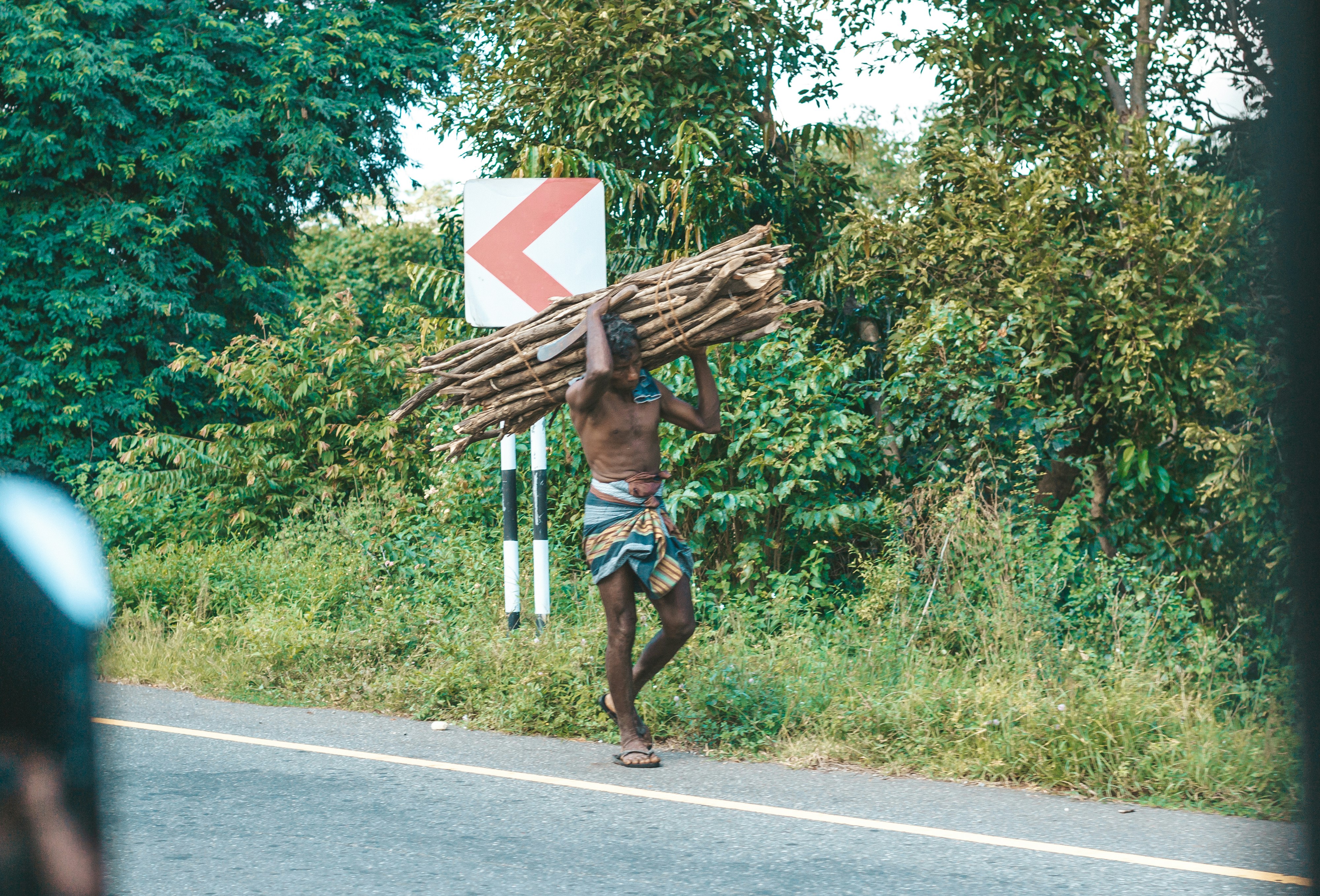 photo-1643793418807-2bf42284d1fd?ixid=M3wxMjA3fDB8MXxzZWFyY2h8MTh8fHZpZGlvJTIwYm9rZXAlMjB2aXJhbCUyMHRlcmJhcnV8ZW58MHx8fHwxNzU2NjgyNDA1fDA\u0026ixlib=rb-4.1.0