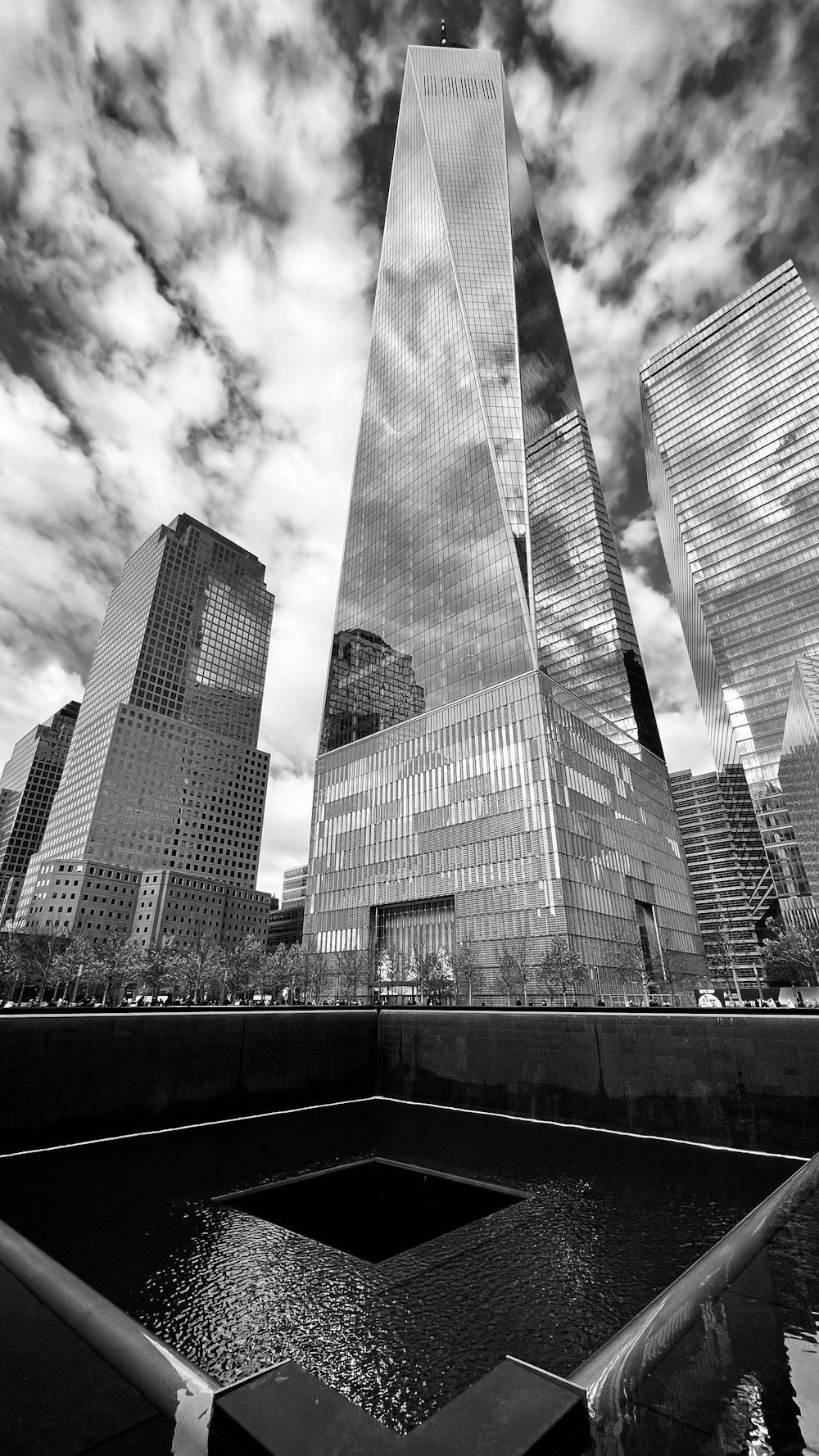 Una foto in bianco e nero del World Trade Center