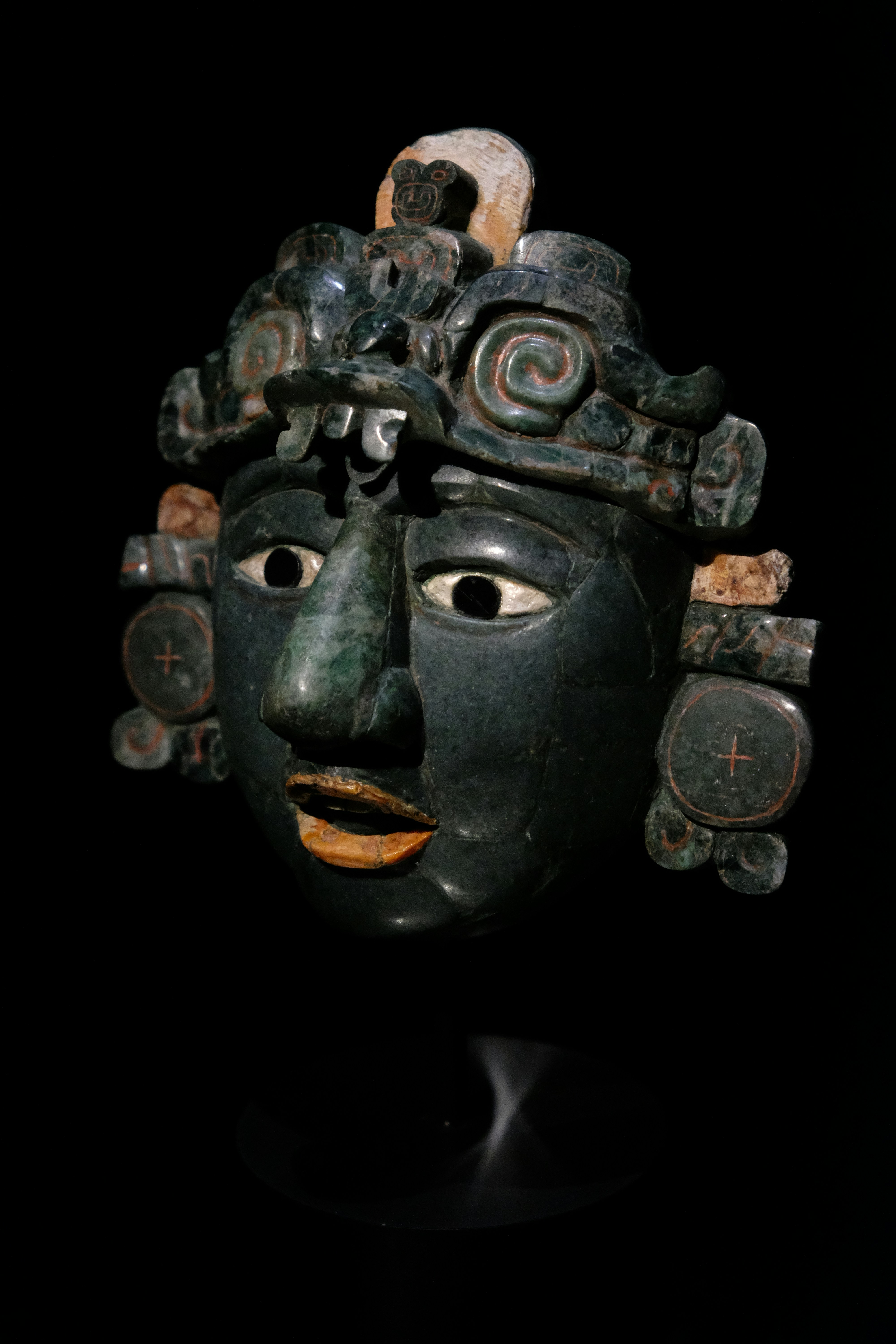 a black mask with a black background