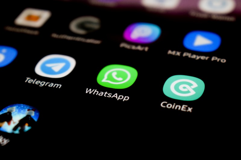 WhatsApp unveils event feature for community group chats post image