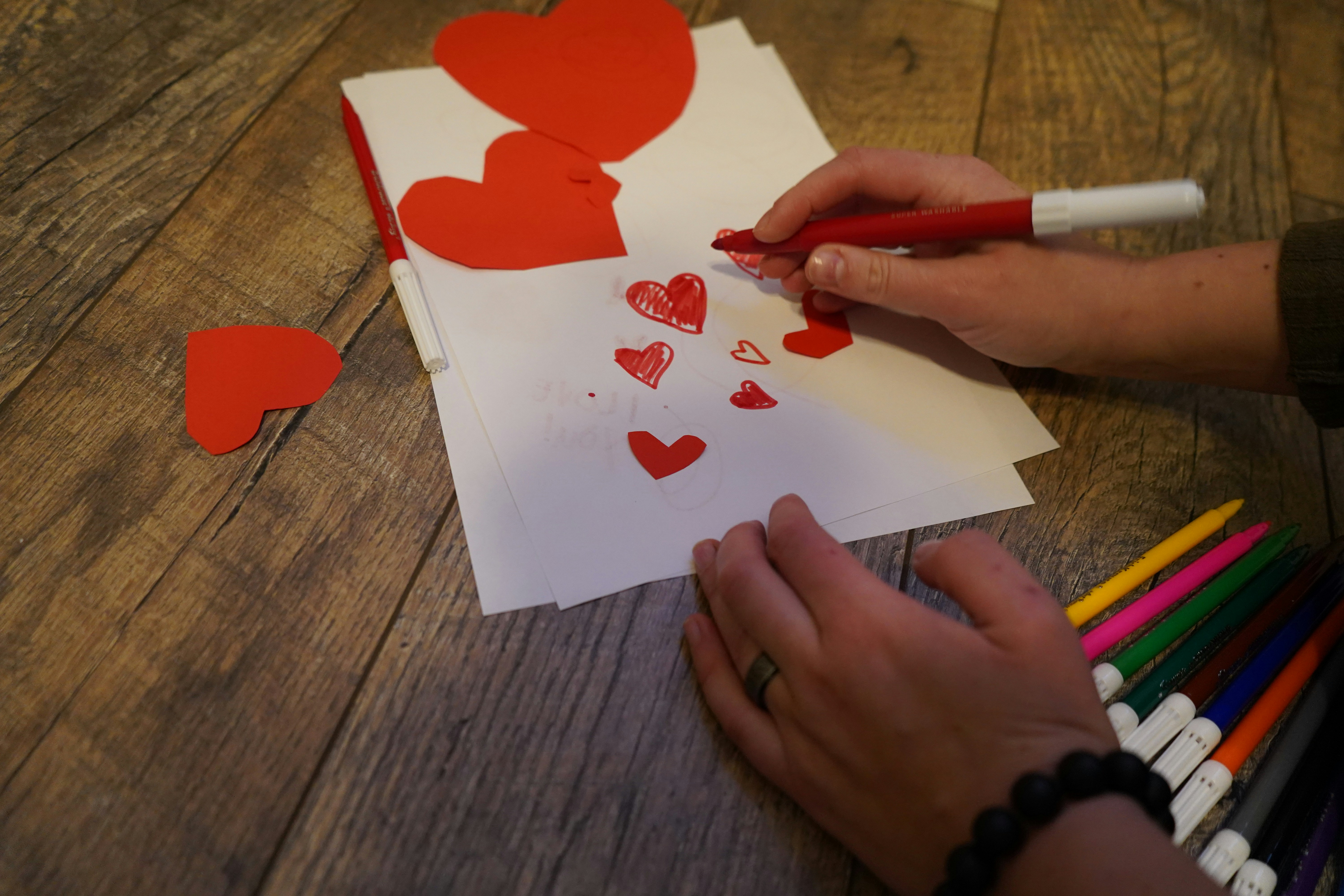 The Smart Mom's Guide to Easy Valentine's Day Crafts for Kids: Create Memories Without the Mess and Stress