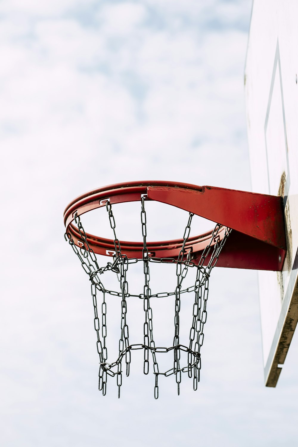 Un primo piano di una partita di basket