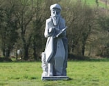 transport statues