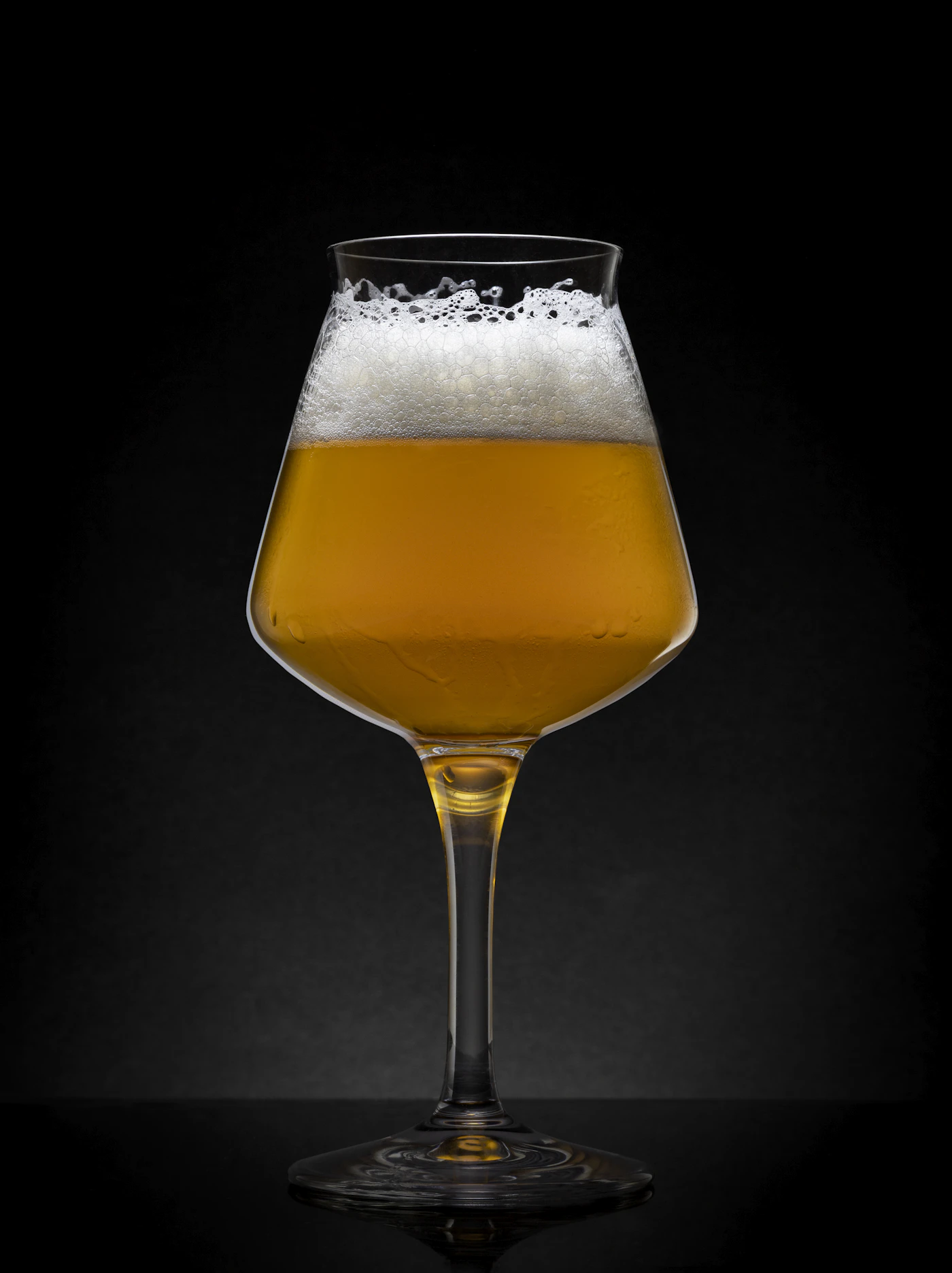IPA glass · ridge-stemmed