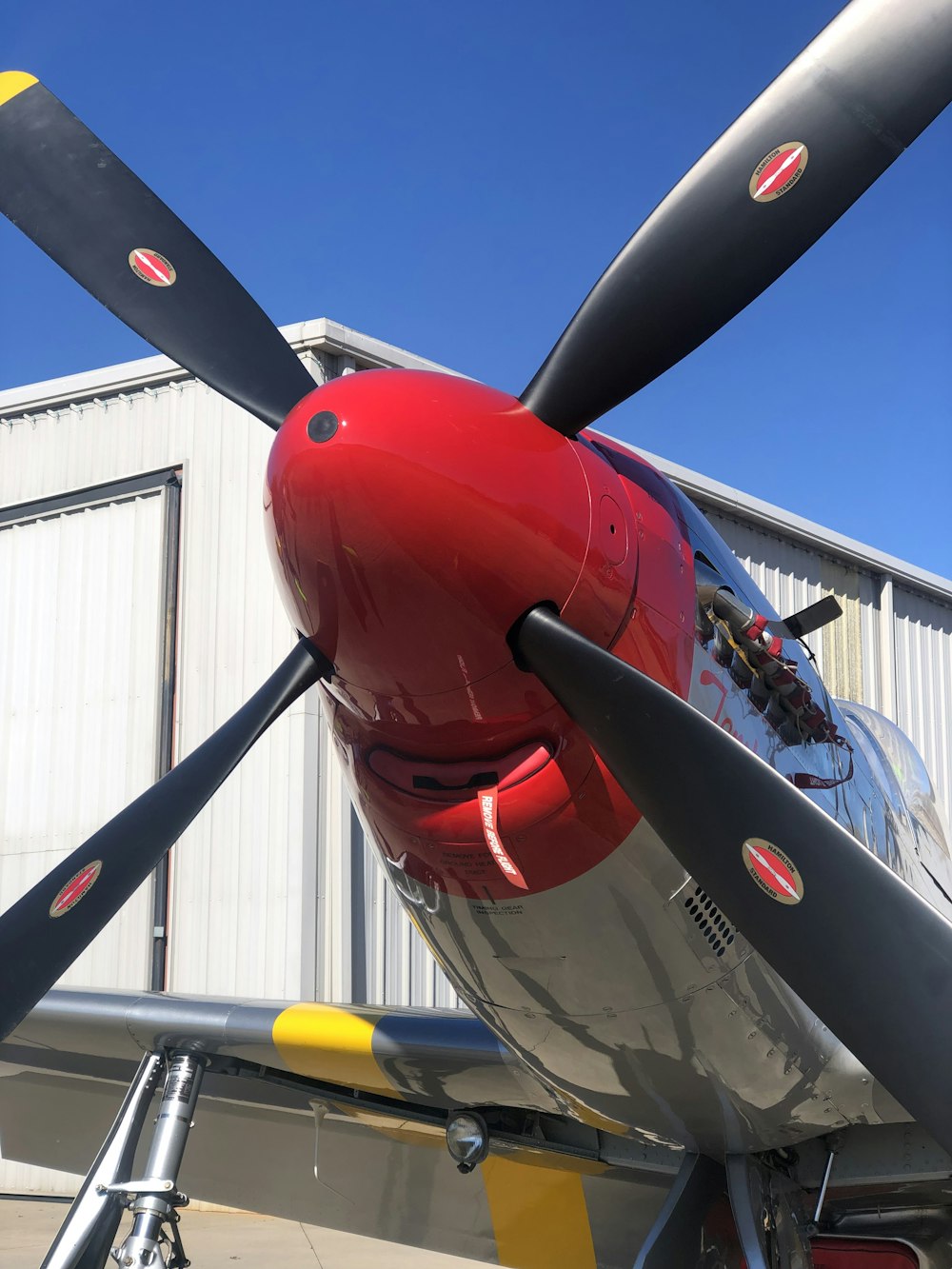 a close up of a propeller on a plane