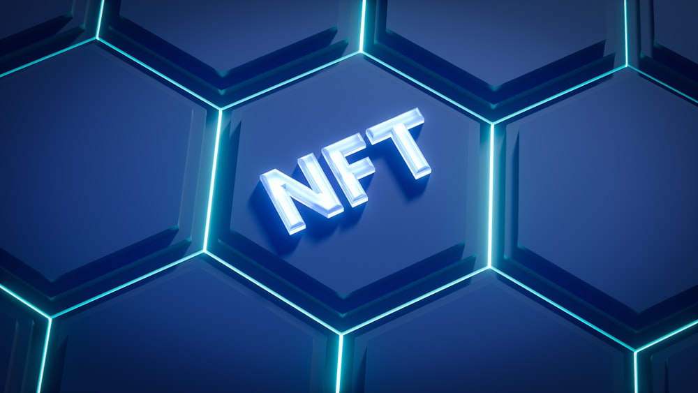 un fond hexagonal bleu avec le mot nft dessus