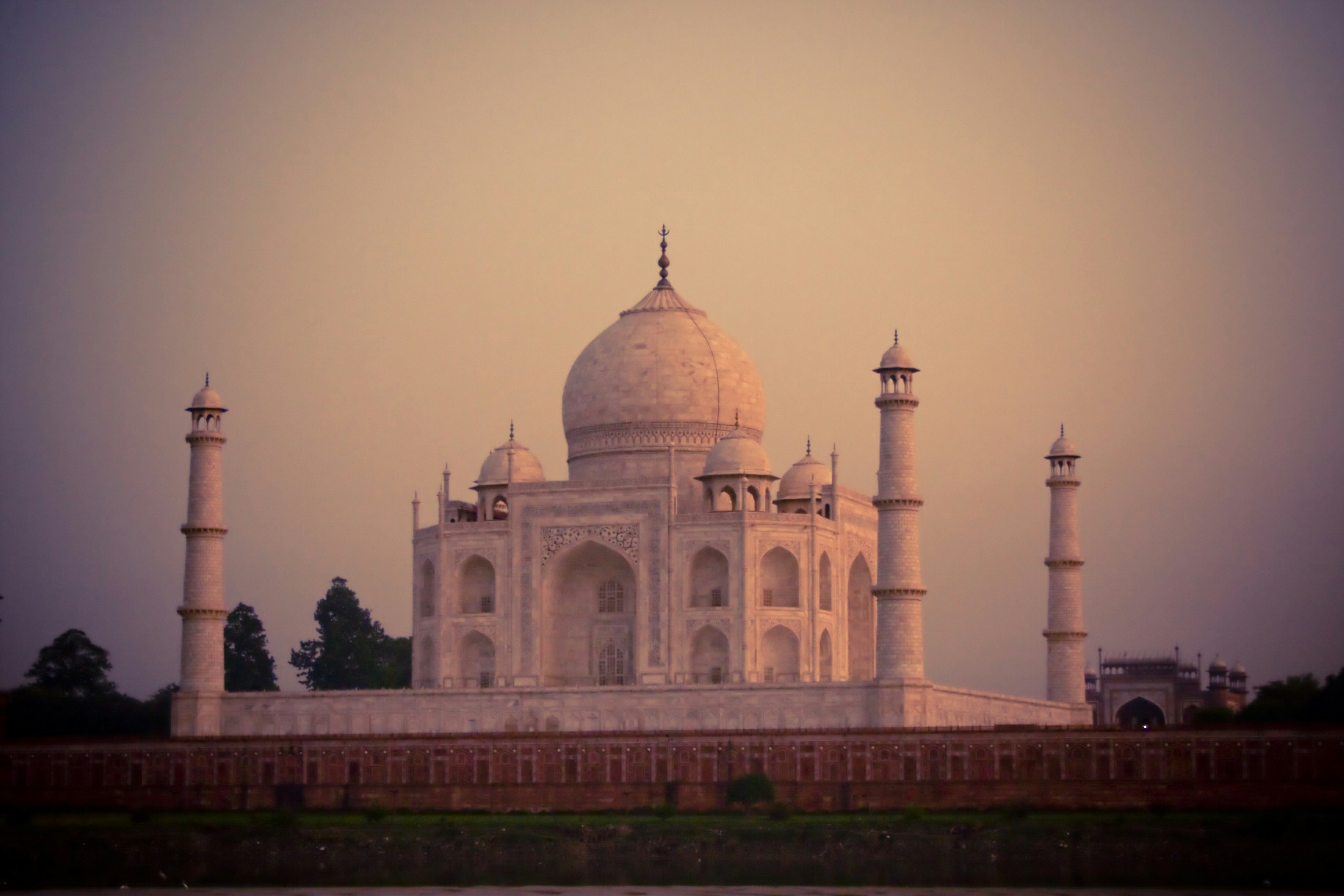 Тадж-Махал на закате