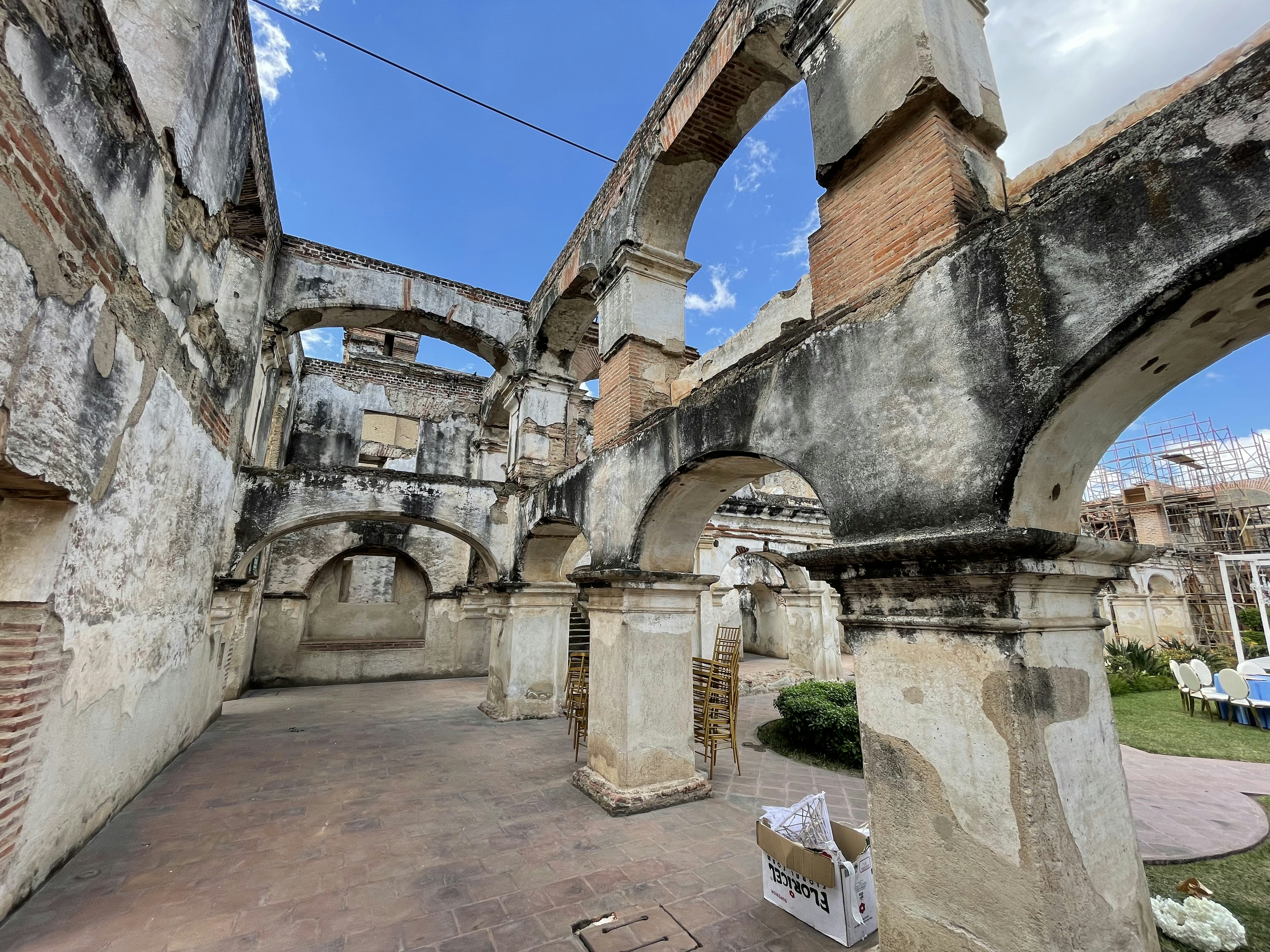 an old building with a bunch of arches, 