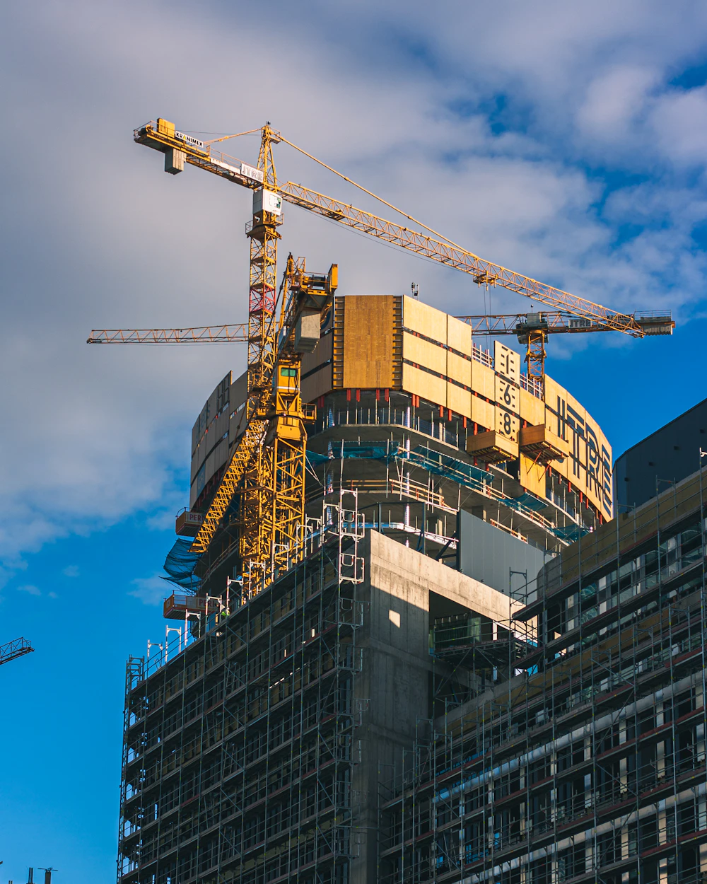 Huhomr Ekabina Services project under construction