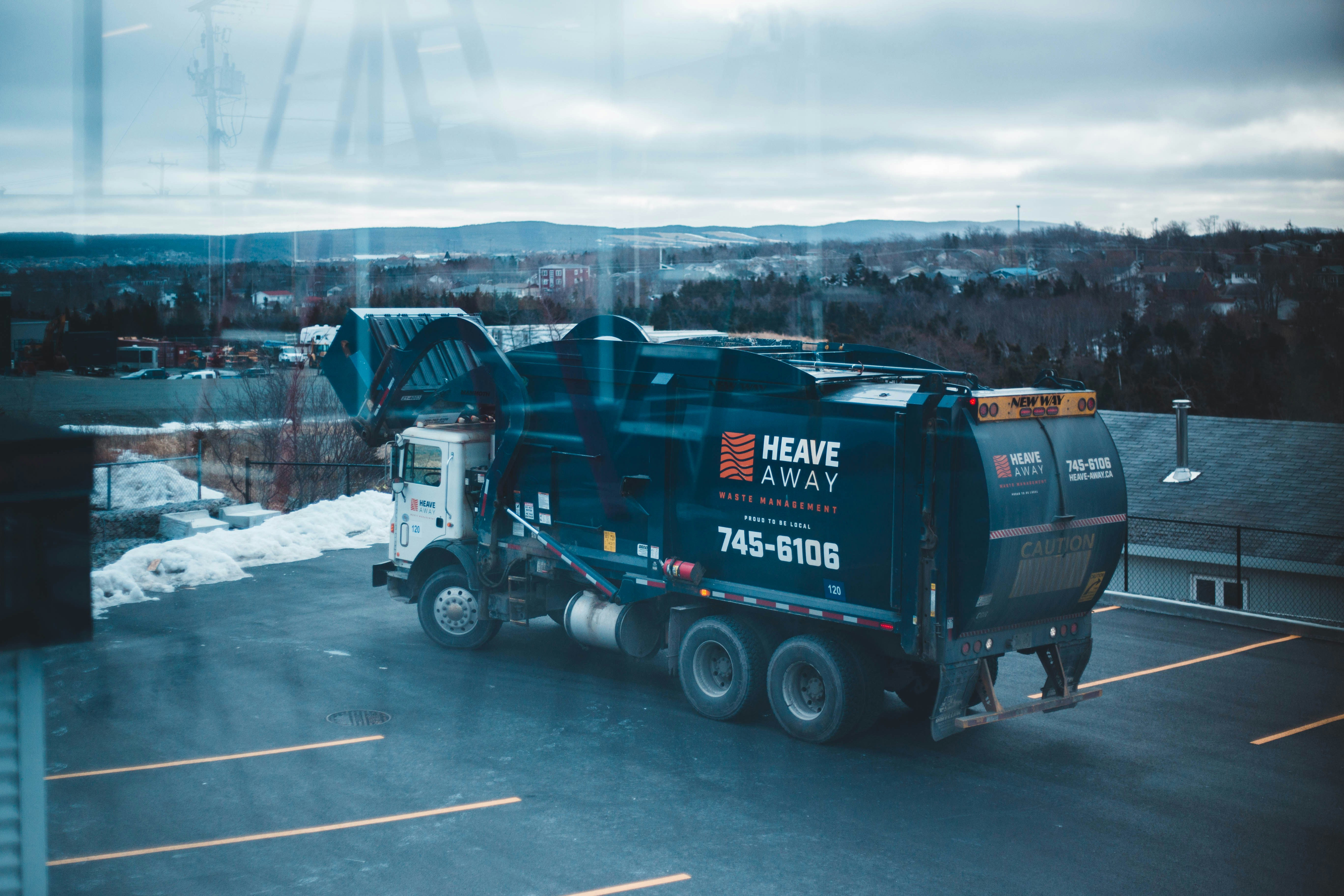 AI cloud resource waste detection