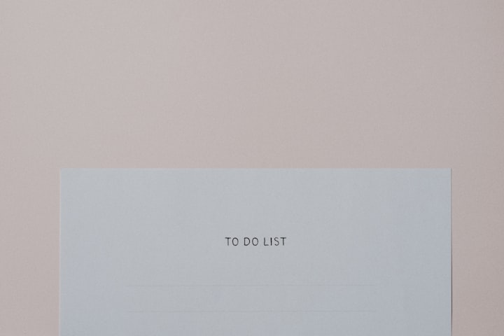 Zettel auf hellem Hintergrund mit Aufschrift "To Do List"