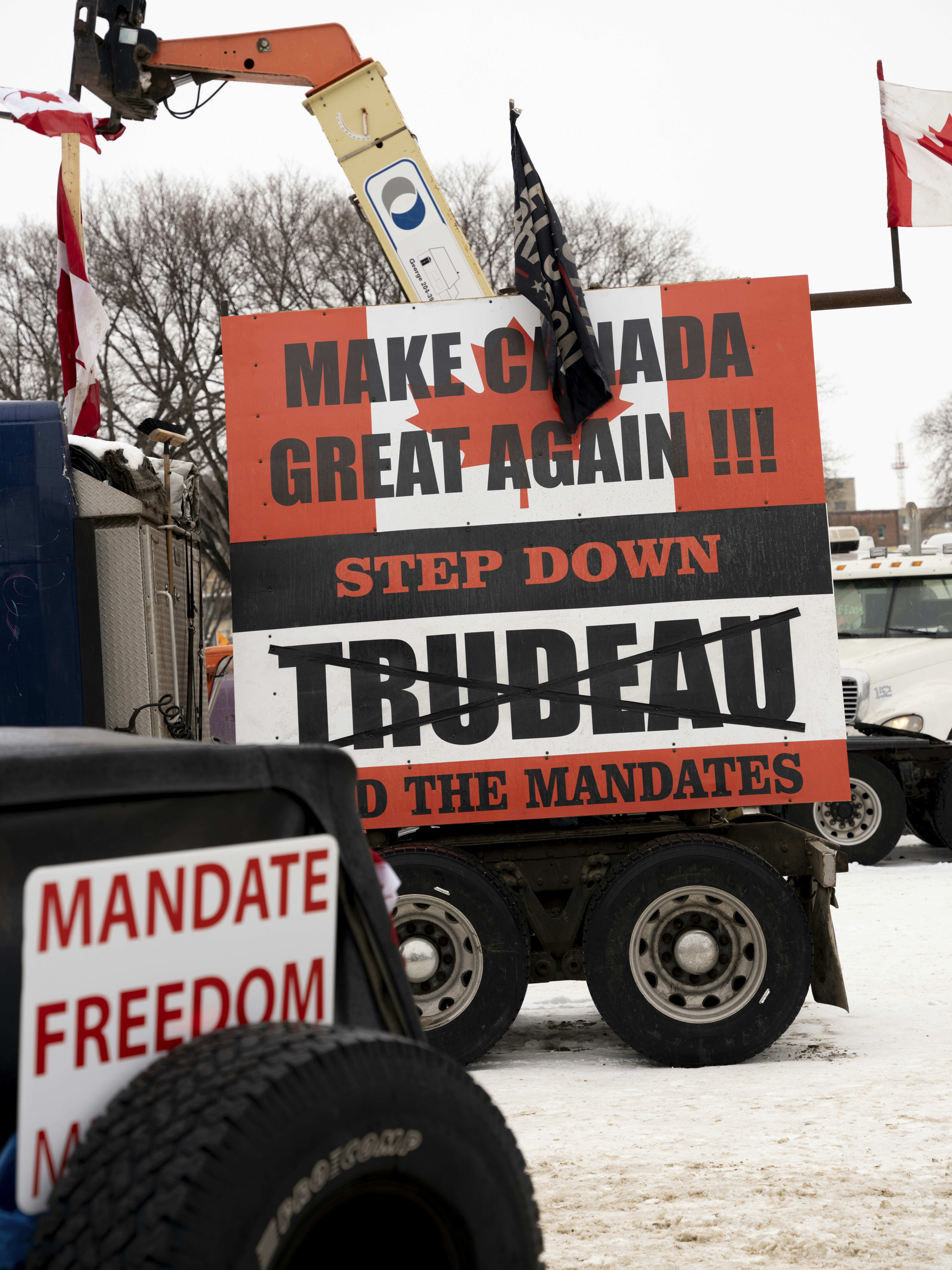 a sign that says make canada great again