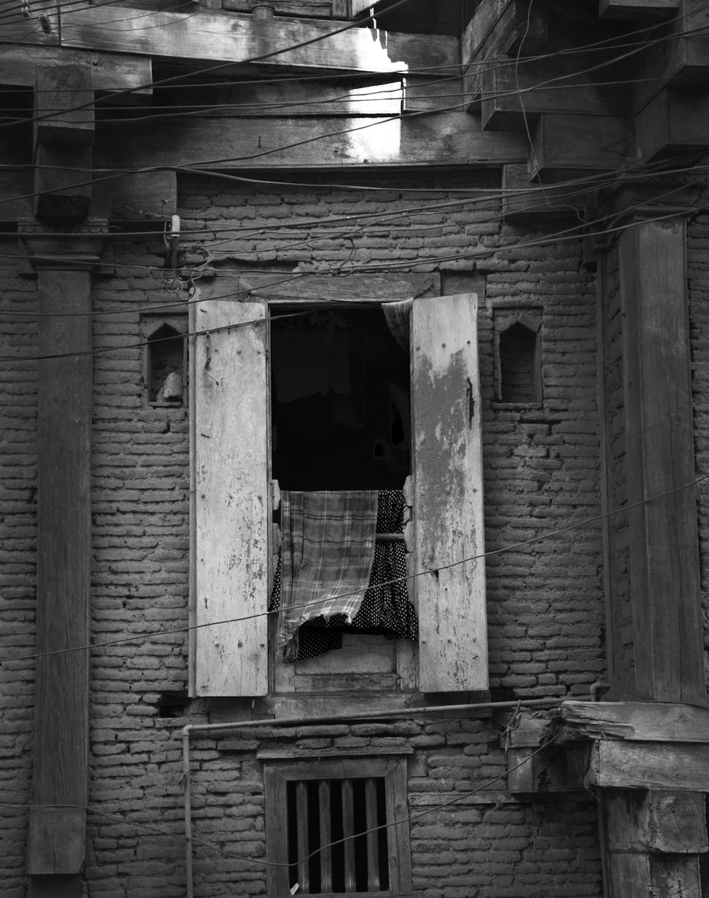 a black and white photo of an old building