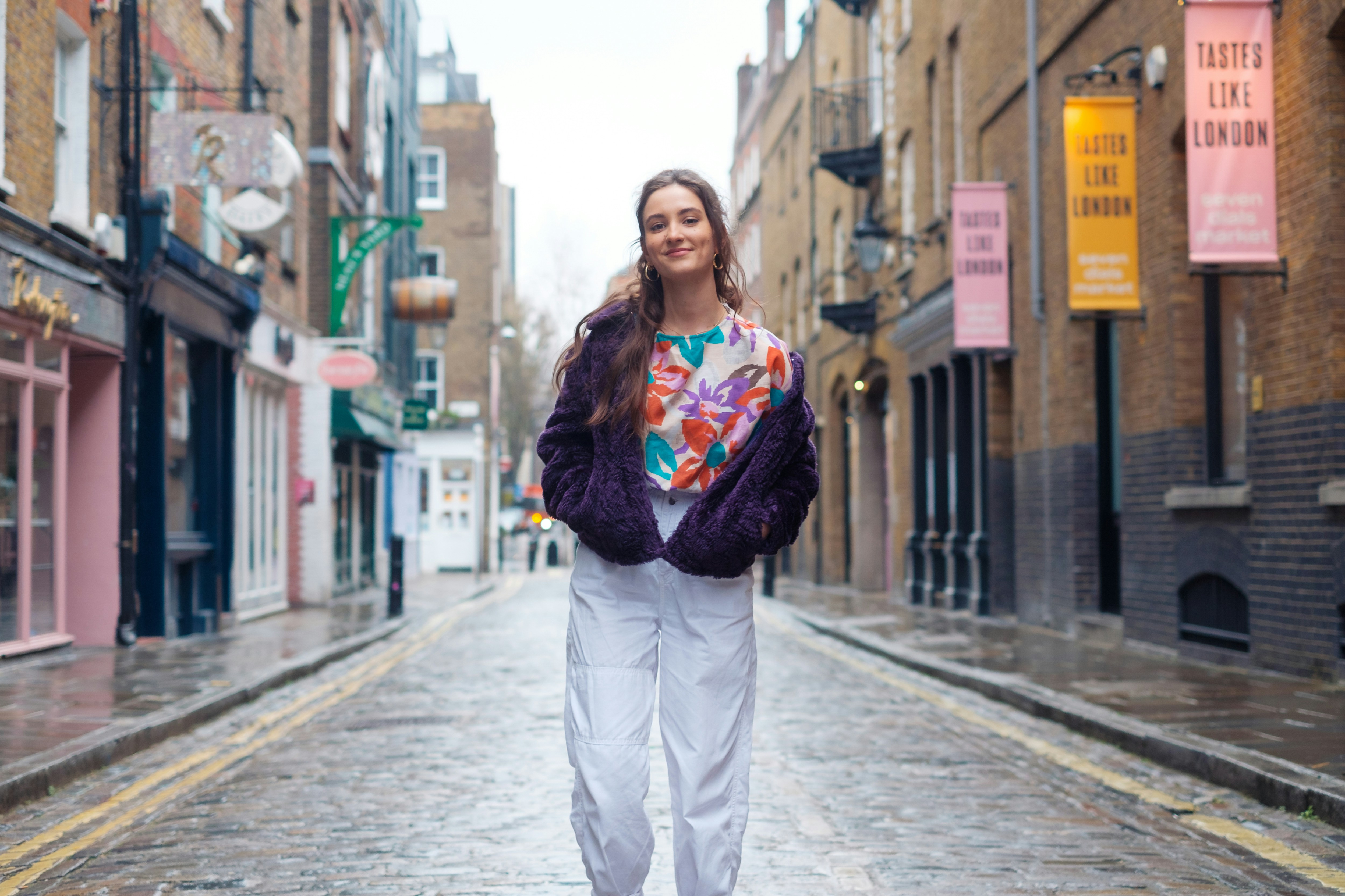 photo 1644424235678 e1379db5ffe2?crop=entropy&cs=tinysrgb&fit=max&fm=jpg&ixid=M3w1MjQ0NjR8MHwxfHNlYXJjaHwxMnx8Q29uZmlkZW5jZSUyMGJ1aWxkaW5nfGVufDB8MHx8fDE3NDA5MjEzNjh8MA&ixlib=rb 4.0