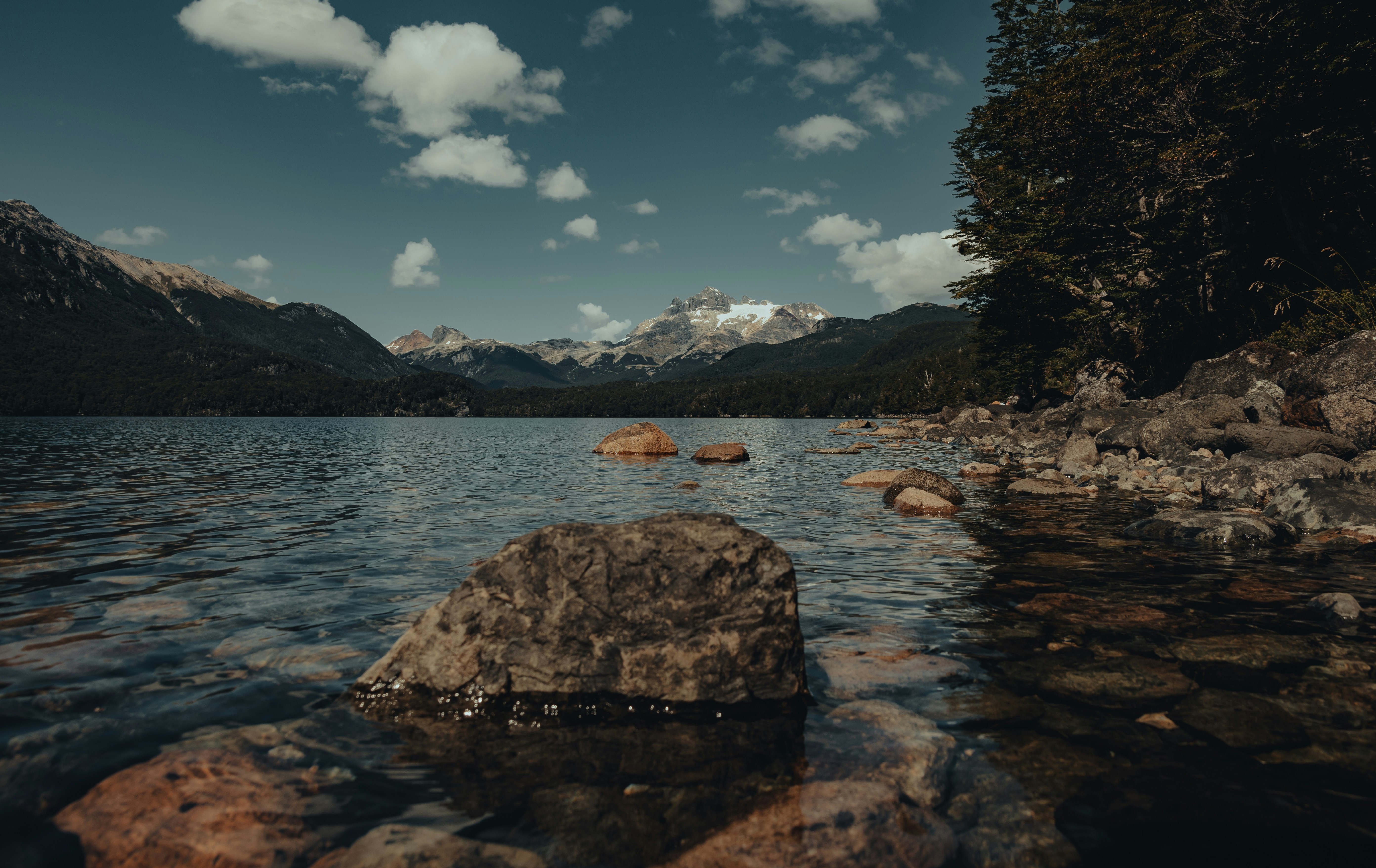 Photo by gasparzaldo