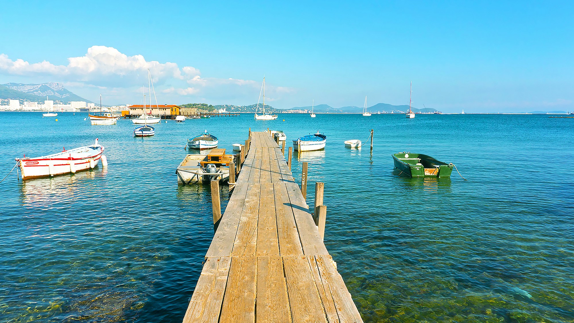 Six-Fours-les-Plages: Ideal Weather & Seasons for a Visit