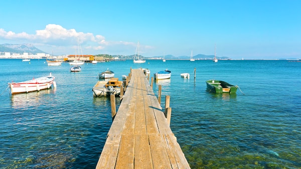 Six-Fours-les-Plages: Ideal Weather & Seasons for a Visit