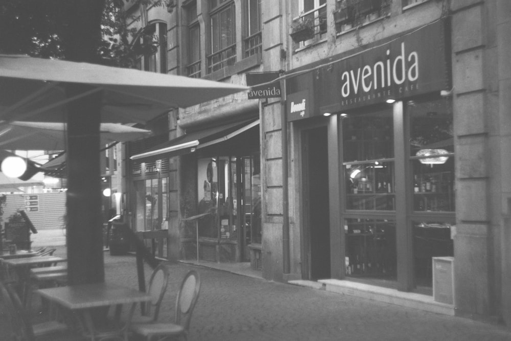 a black and white photo of a restaurant