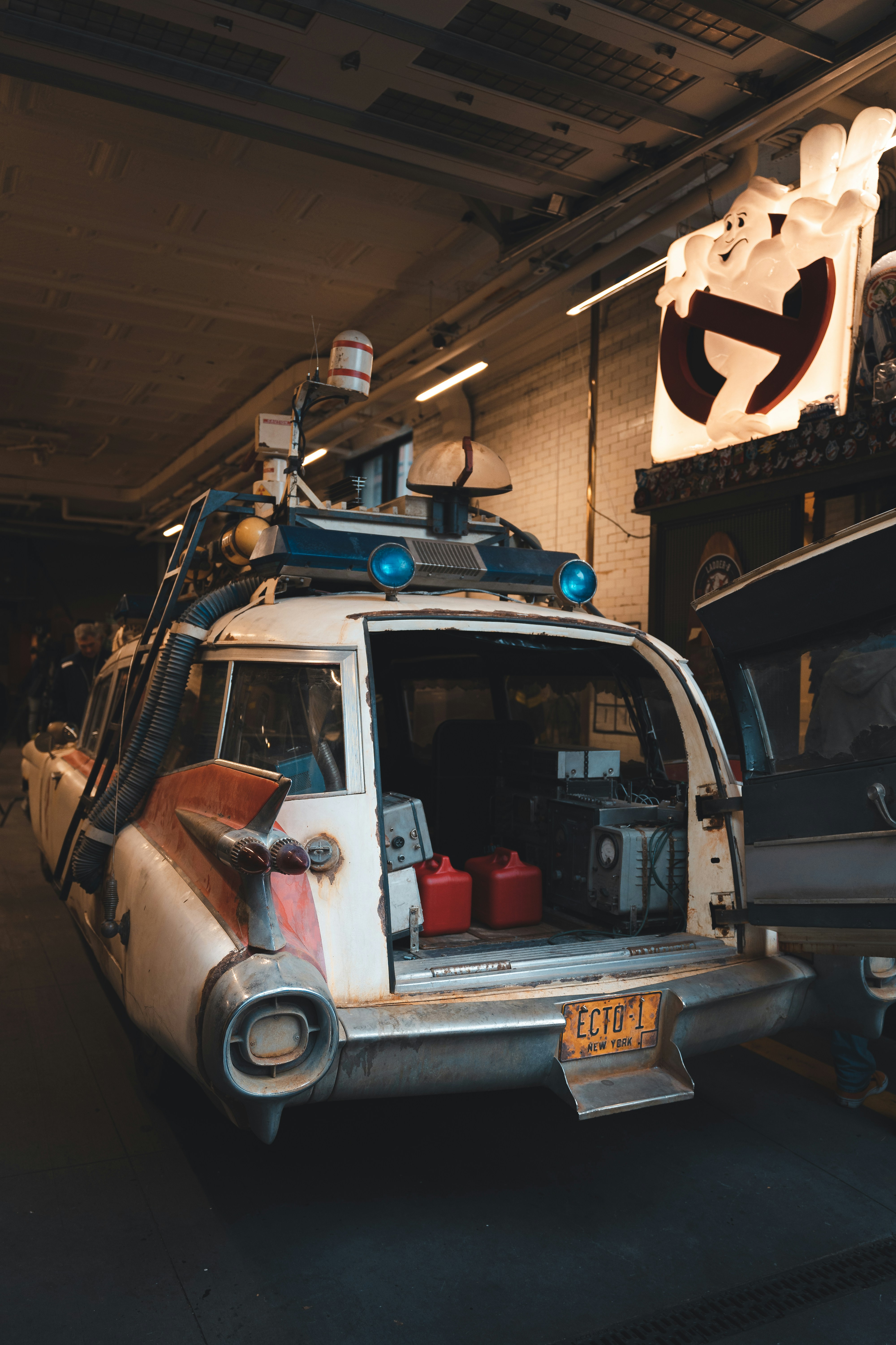ghostbusters ecto-1 wallpaper, wallpaper, Ecto-1 Siren Lights: A Deep Dive 4