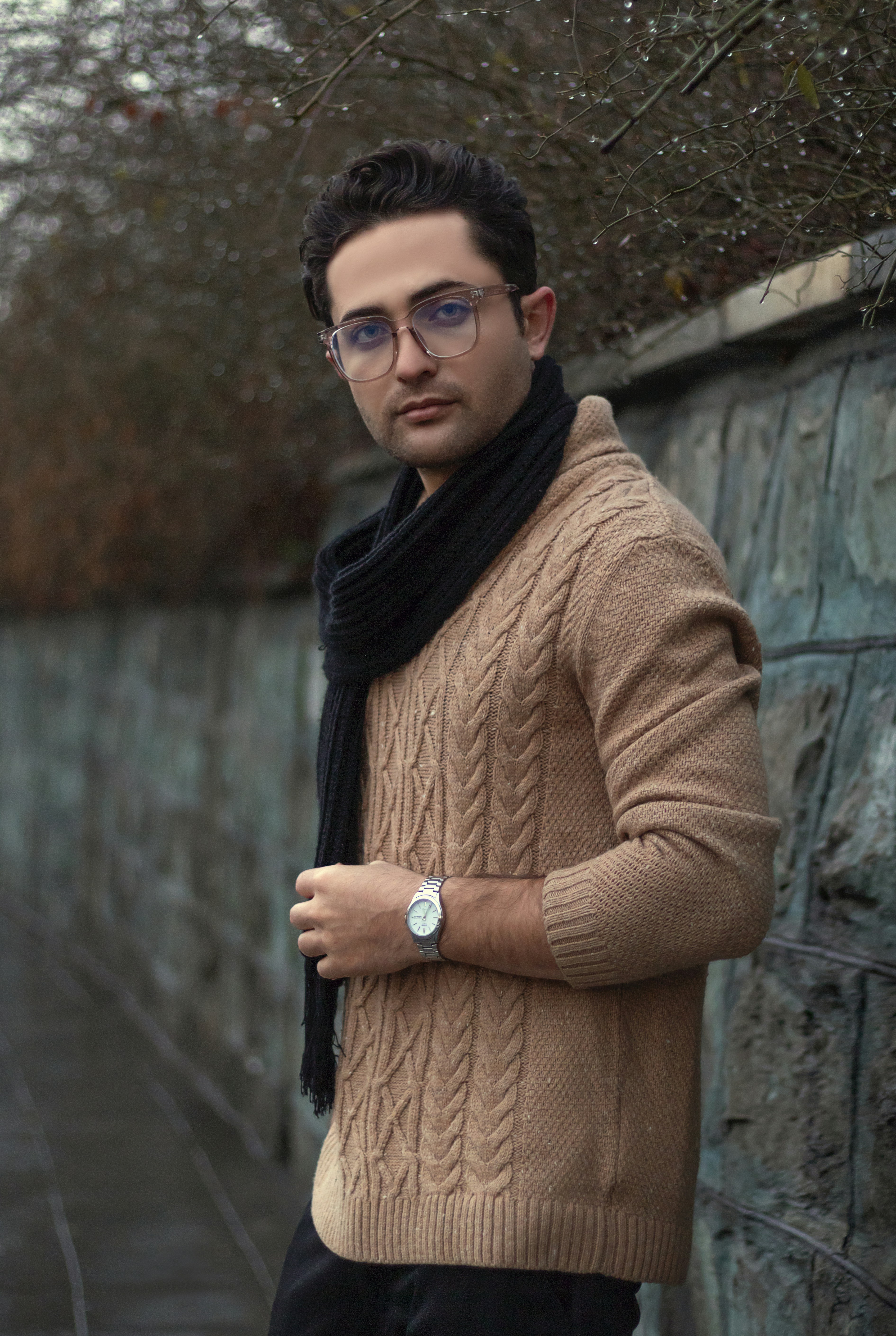 Suéter Cashmere — malha camel com textura trançada