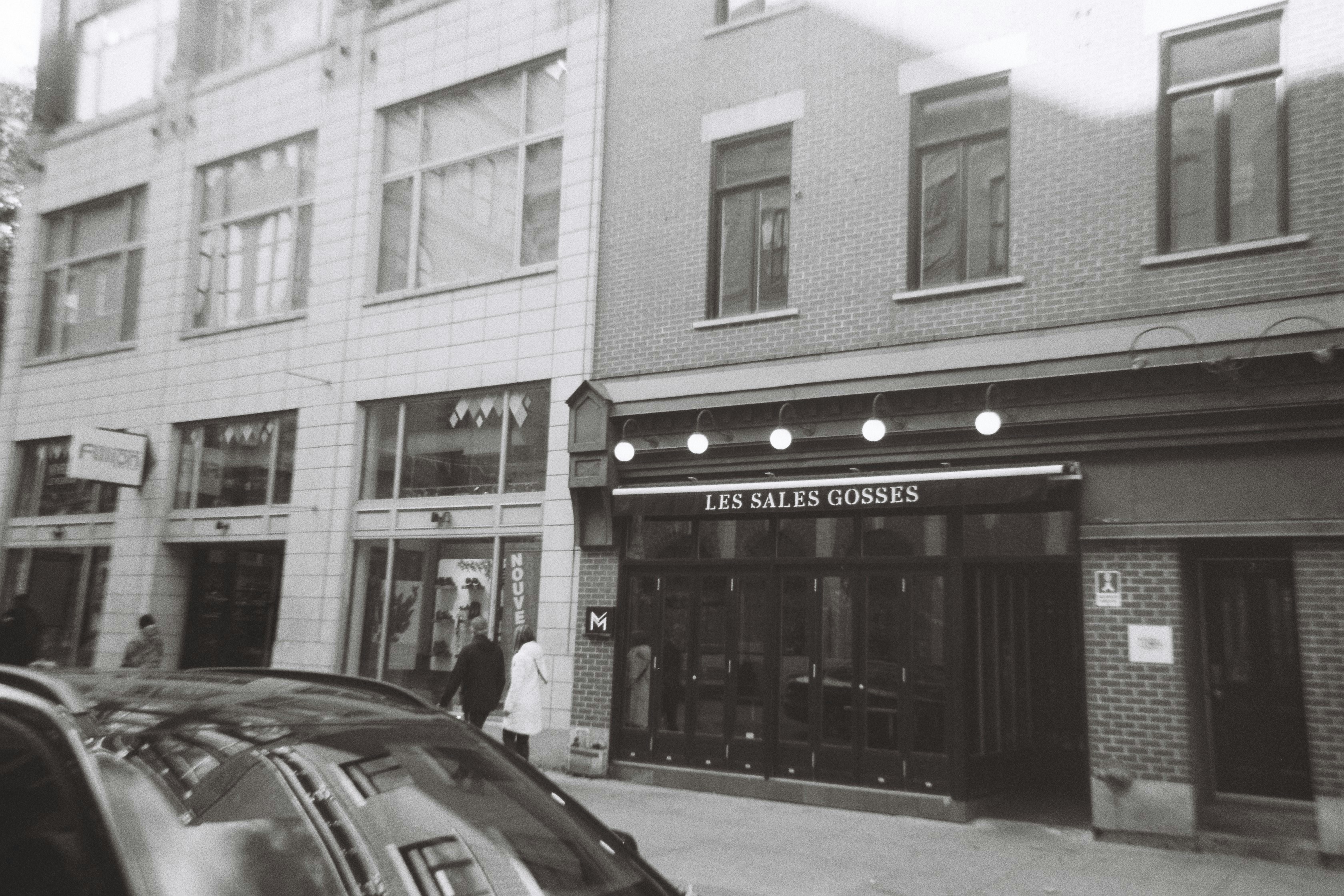 Photo by antoinestyves