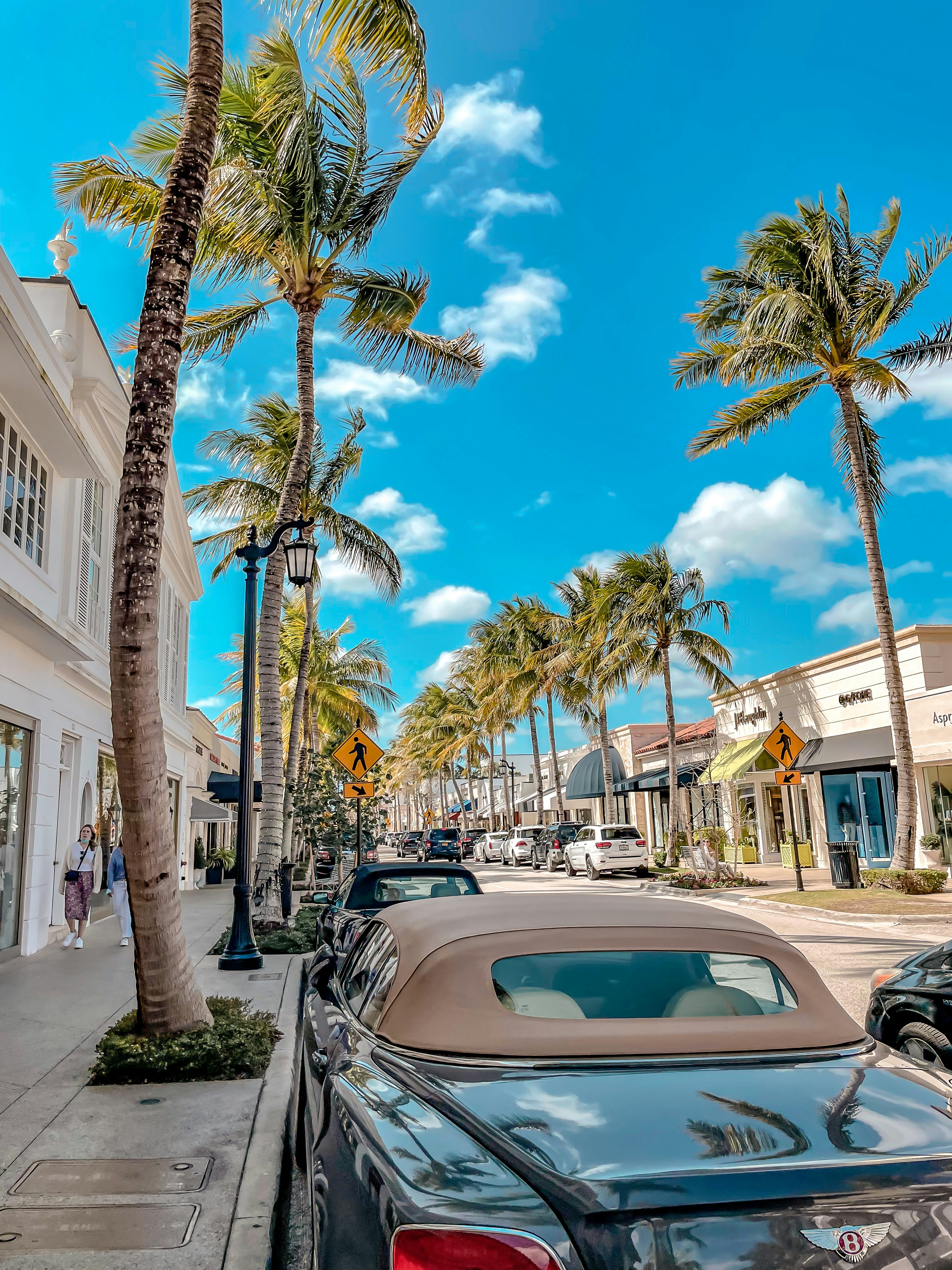 Palm Beach Oceanfront Or In-Town: Choosing Your Lifestyle