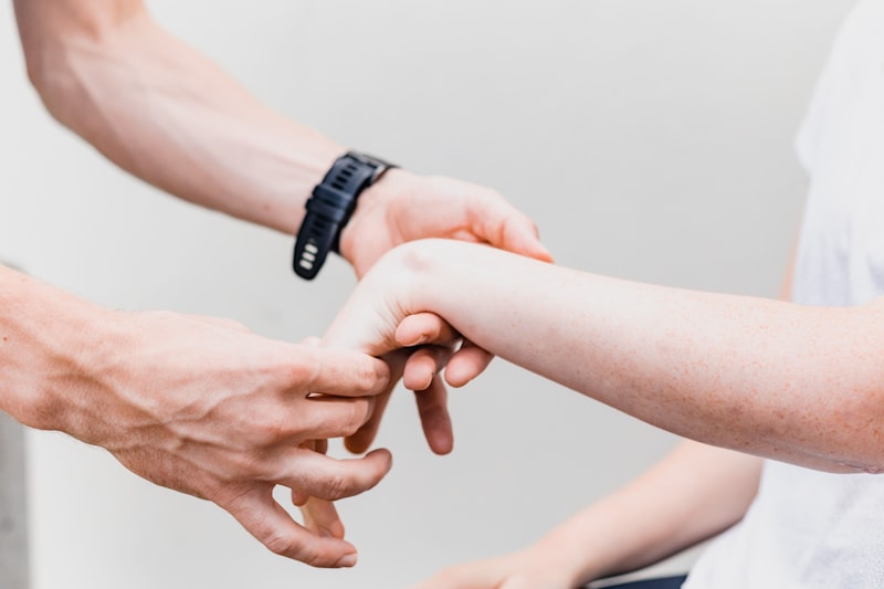Wrist pain treatment