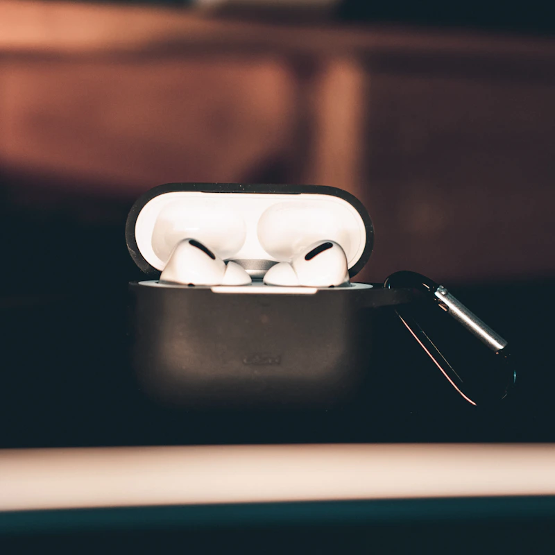 ANC Headphones vs Earplugs for Remote Work: Which Blocks More?