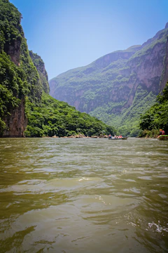 kayak en el cañon del sumidero, pueblo magico de chiapas