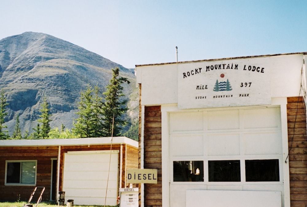 a building with a mountain in the background