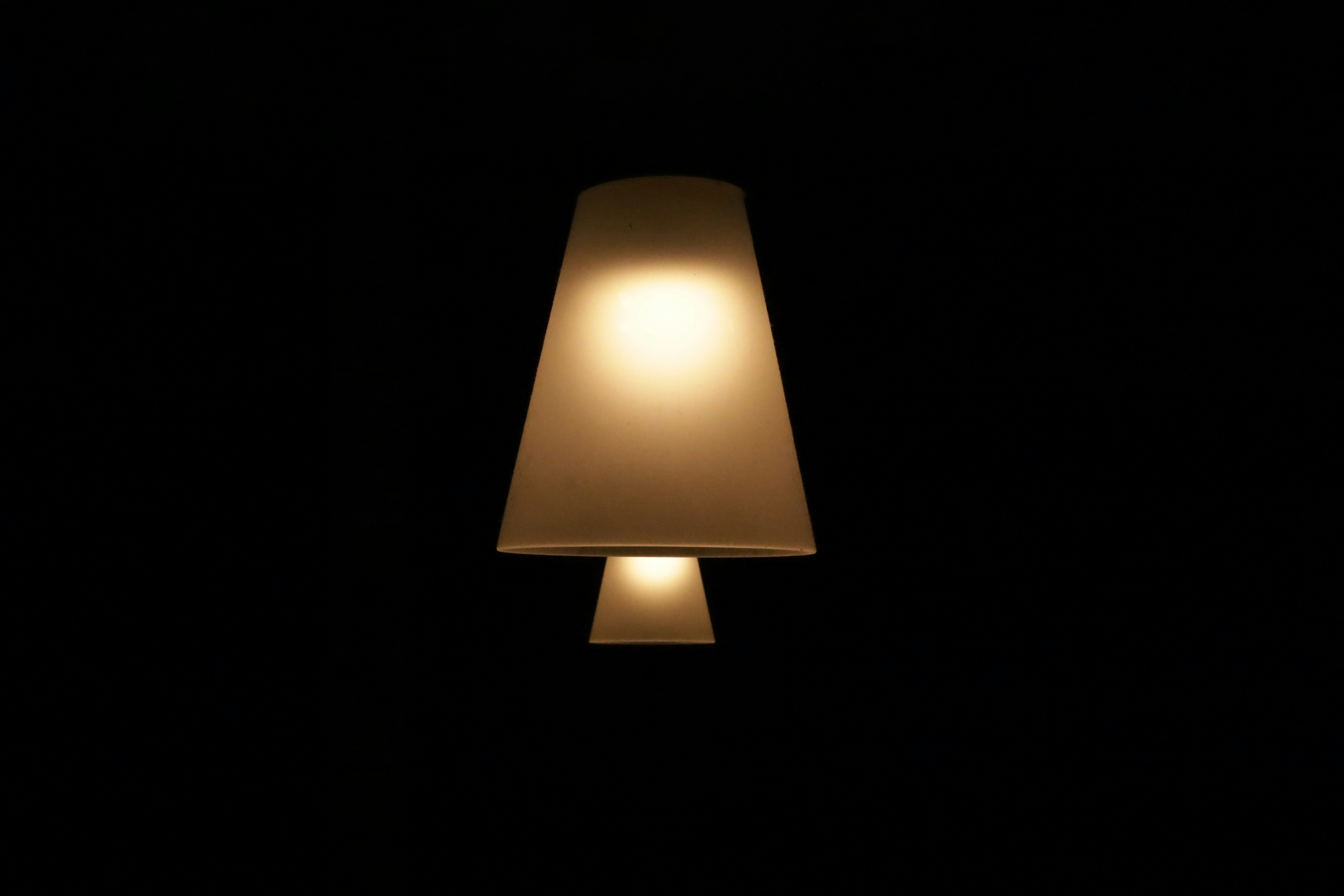 Ethereal Glow Lamp