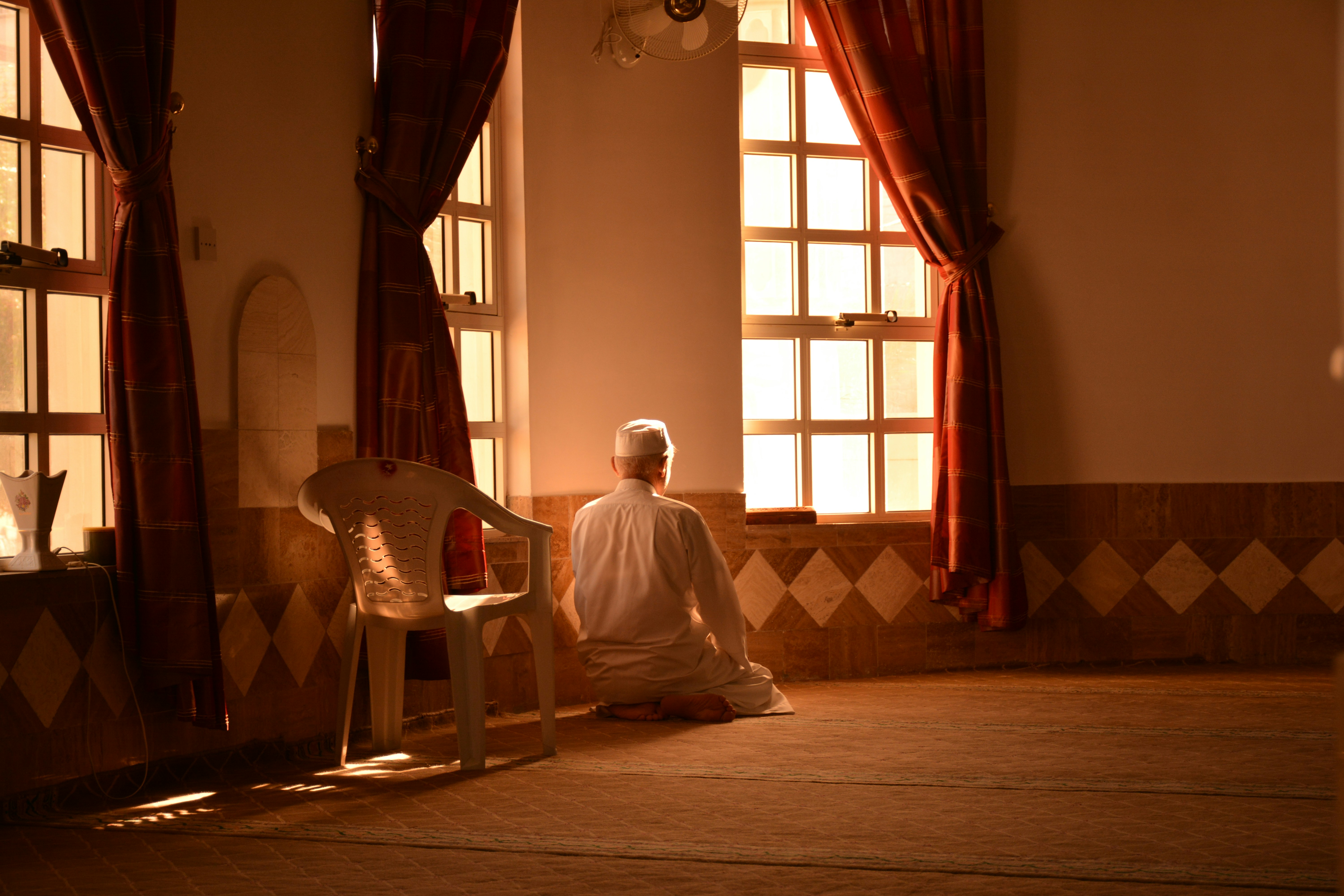 Reflection on Quran in a Peaceful Setting