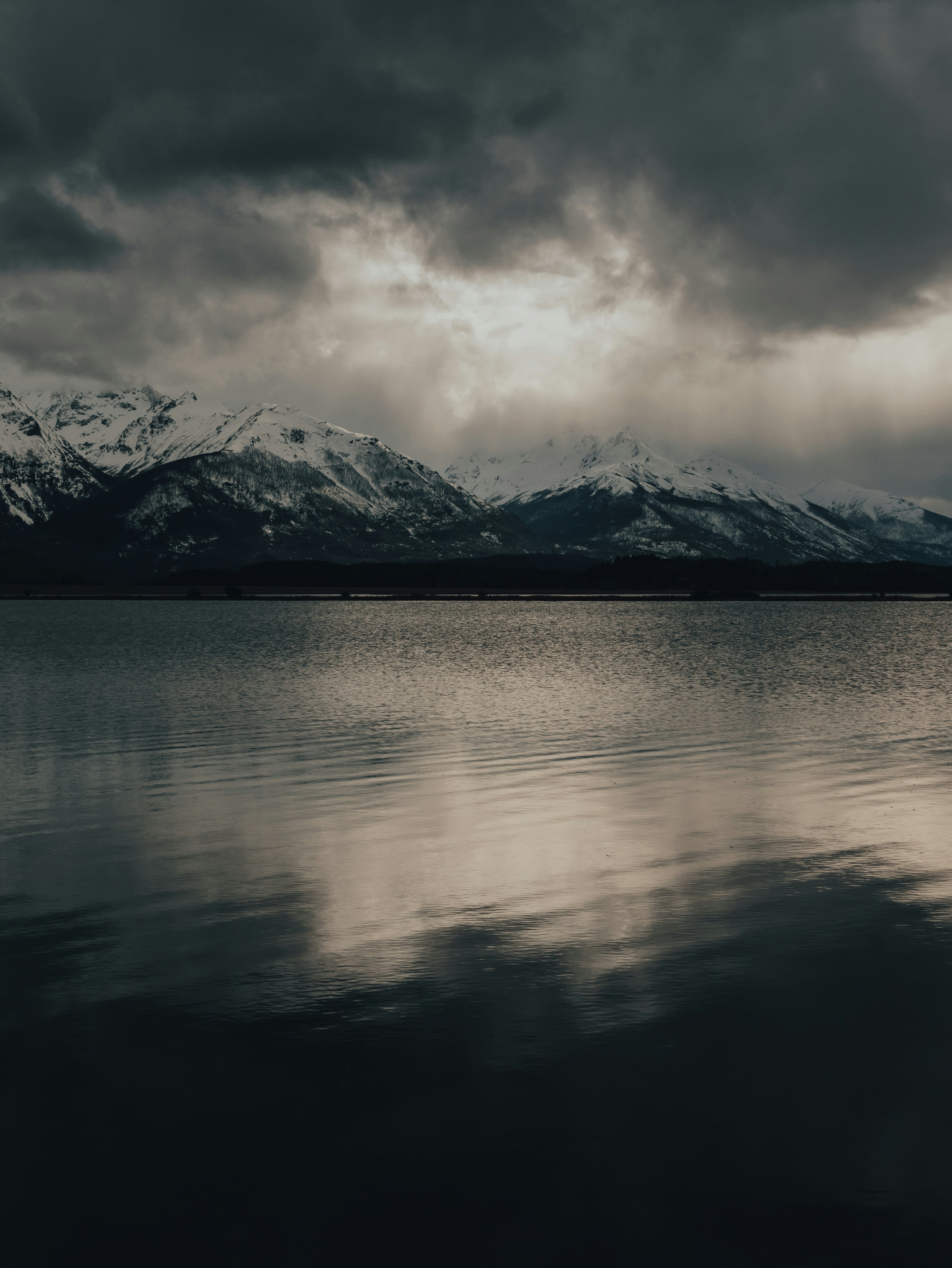 Photo by gasparzaldo