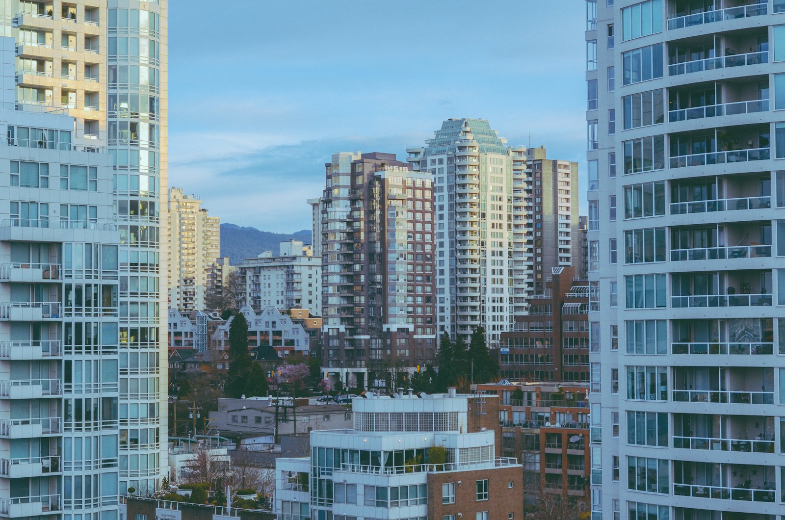 Calgary's Housing Horizon: Unpacking Canada's 2026 Affordability Forecast Amidst Shifting Demand