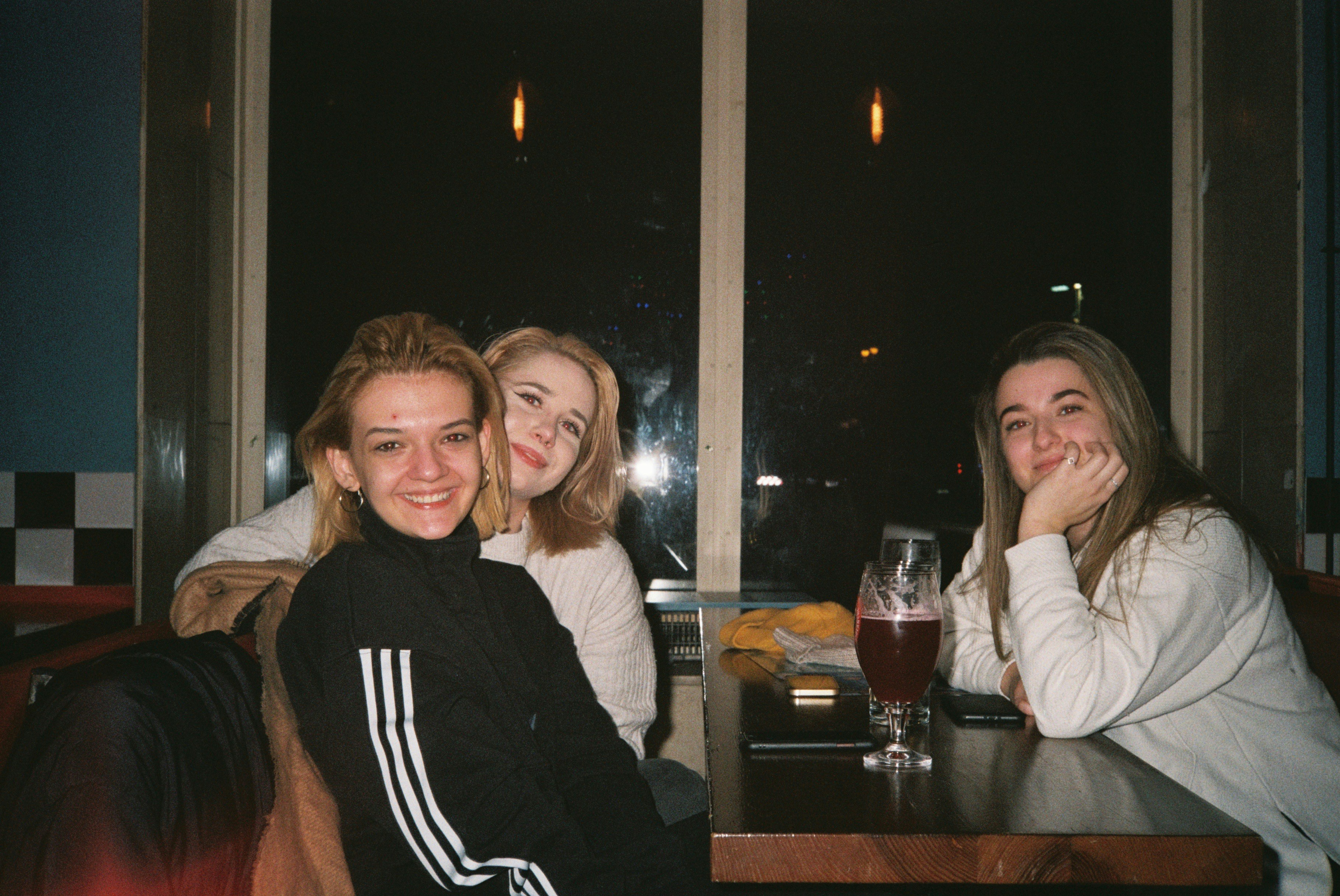 eenagers enjoying time together