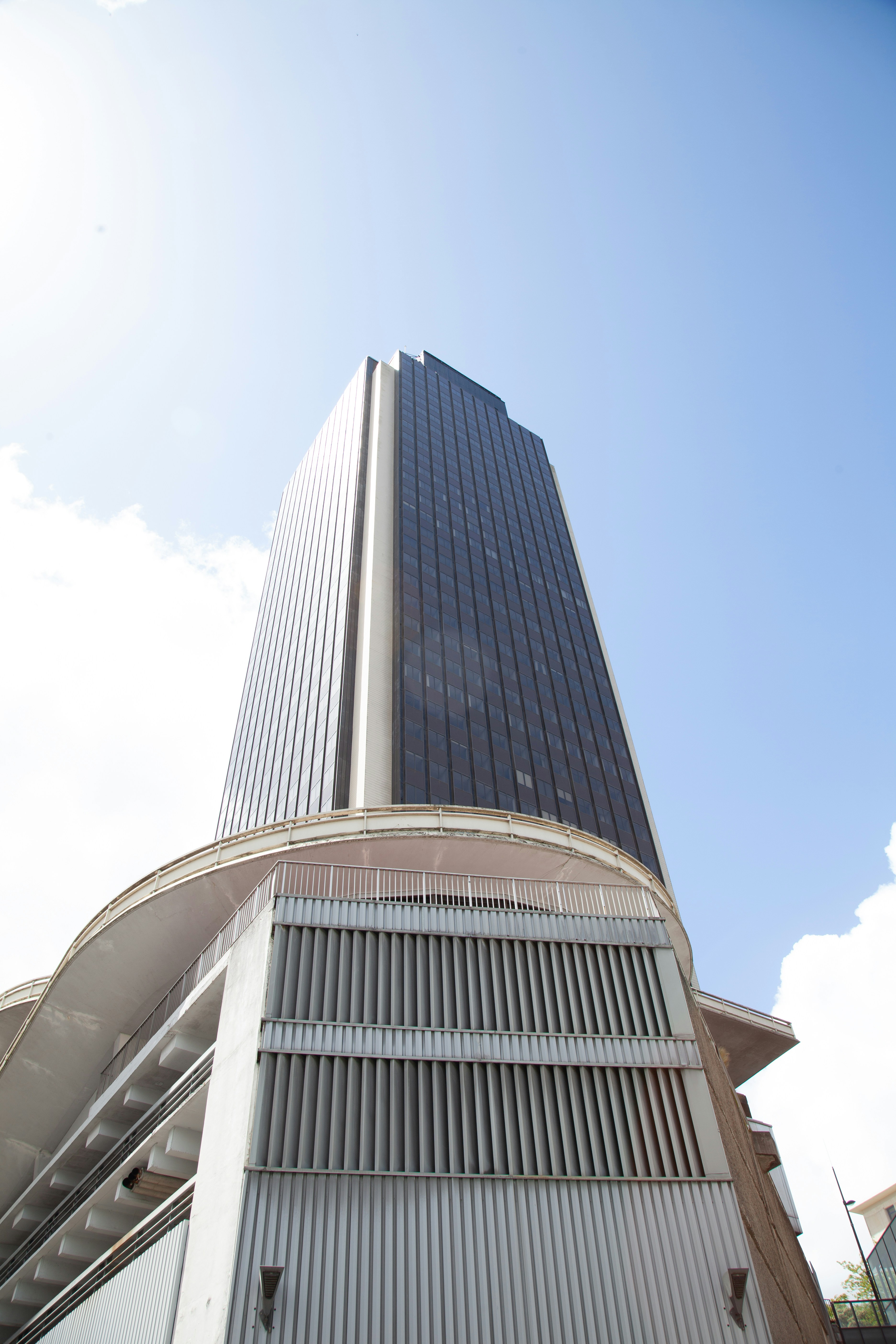 Banco Bradesco BBI S.A Downgrades Arcos Dorados Holdings to Neutral, Announces $8.5 Price Target
