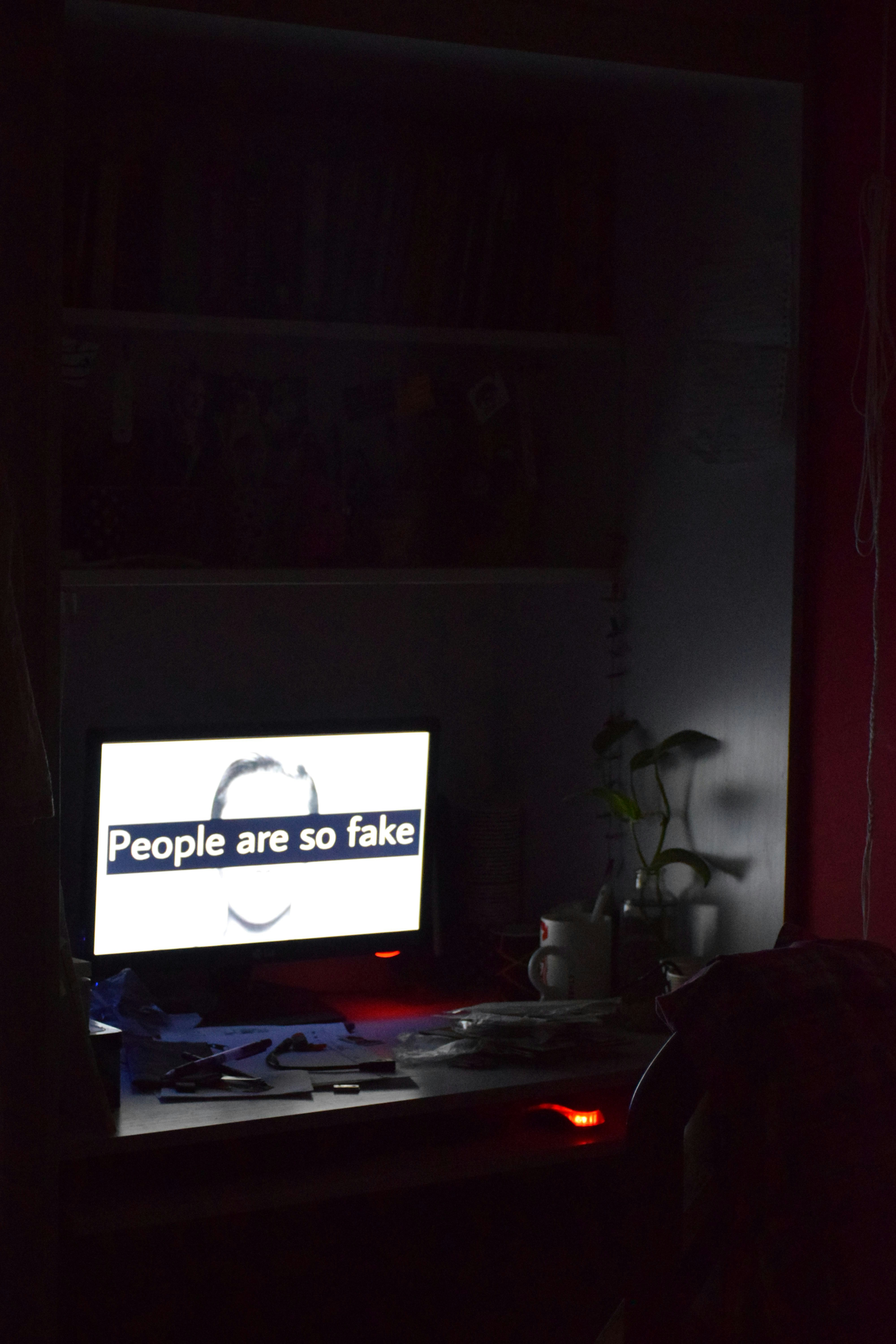 photo-1645521115206-5fe03f87636c?ixid=M3wxMjA3fDB8MXxzZWFyY2h8MTZ8fGp1ZGklMjBvbmxpbmUlMjB0ZXJwZXJjYXlhfGVufDB8fHx8MTc0ODMxMTkxNHww\u0026ixlib=rb-4.1.0
