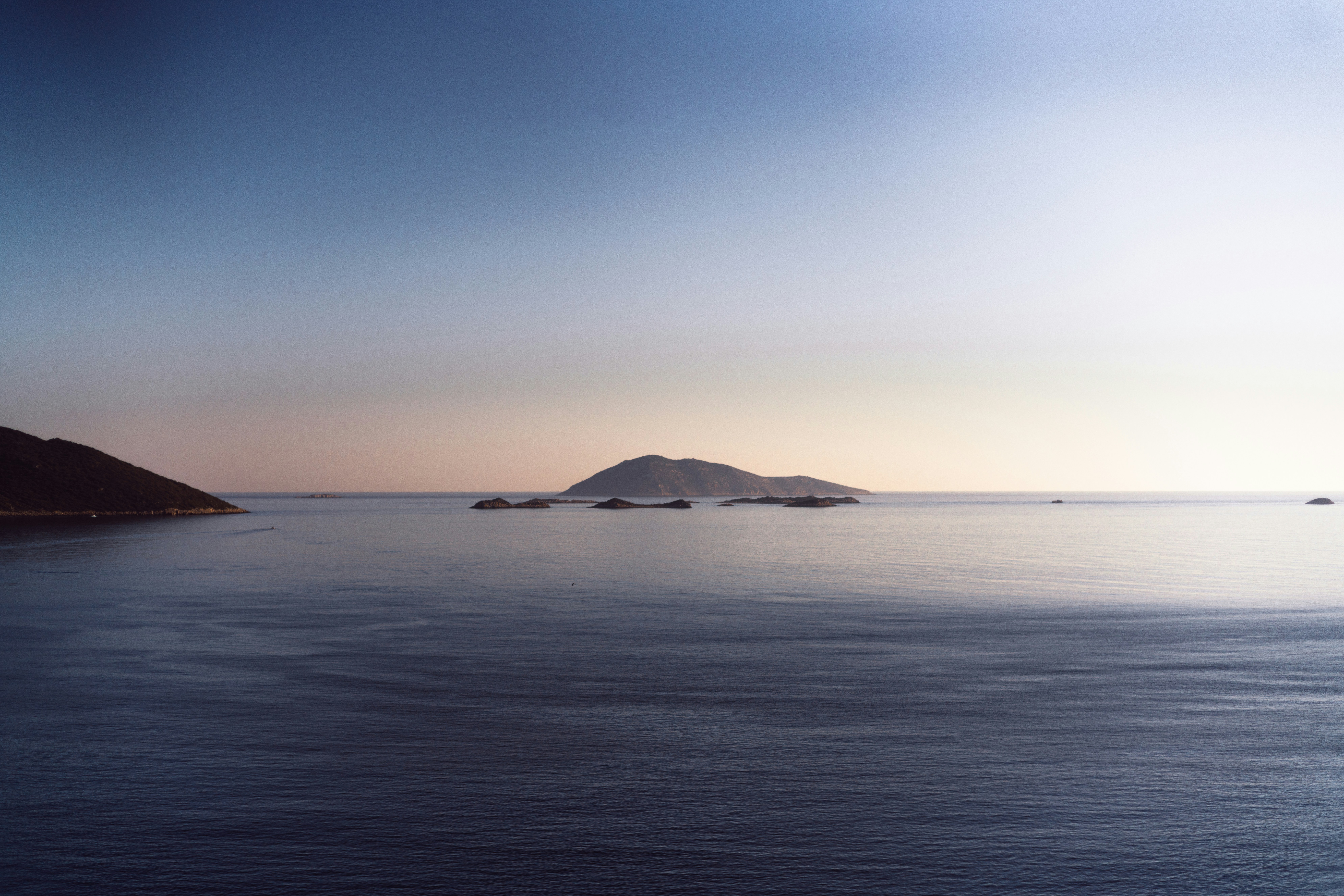 Photo by yigitarisoy