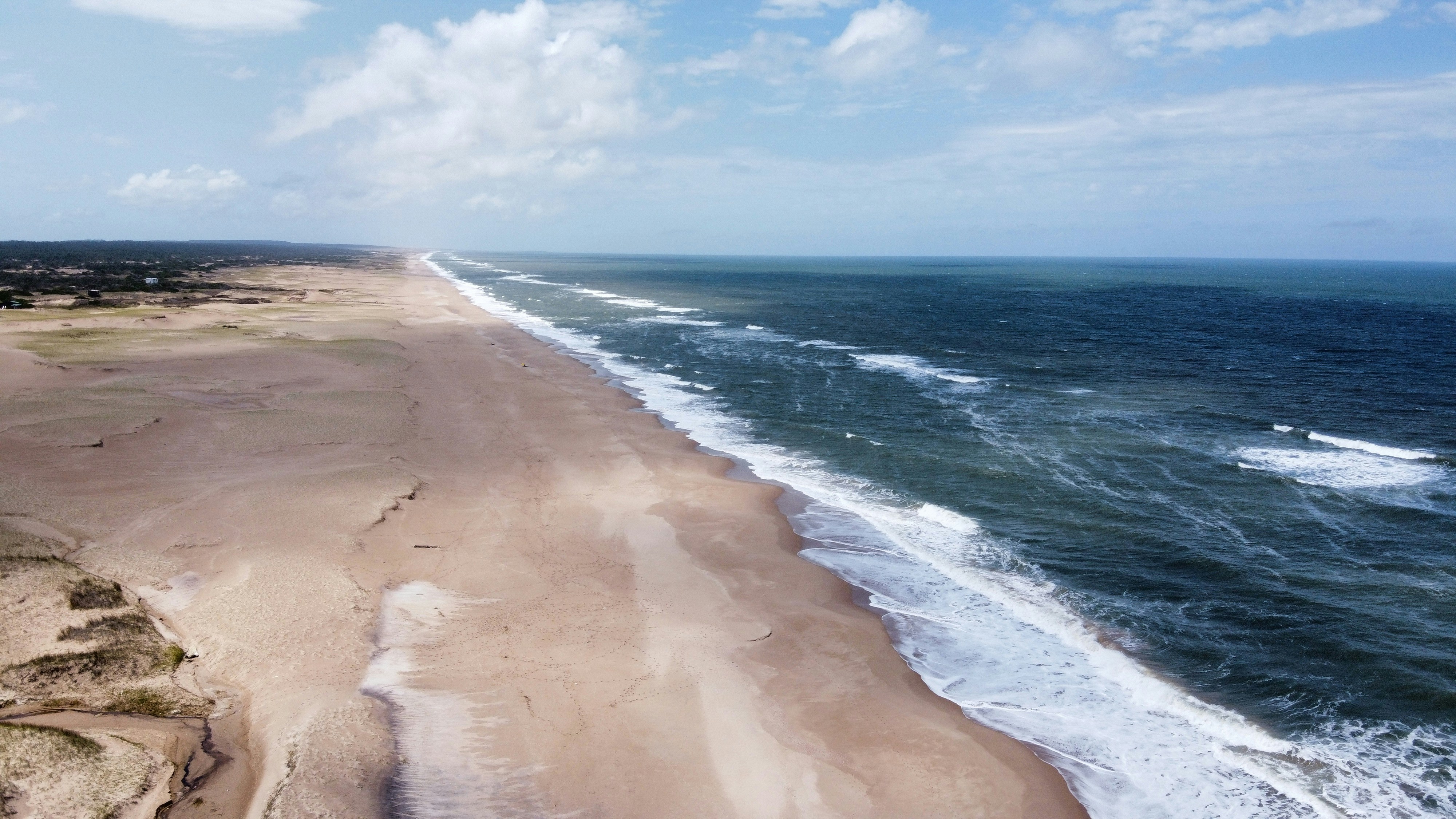 Stay online in the Oceania with a prepaid eSIM from eSIMlii. Instant activation, no roaming charges, and reliable coverage.