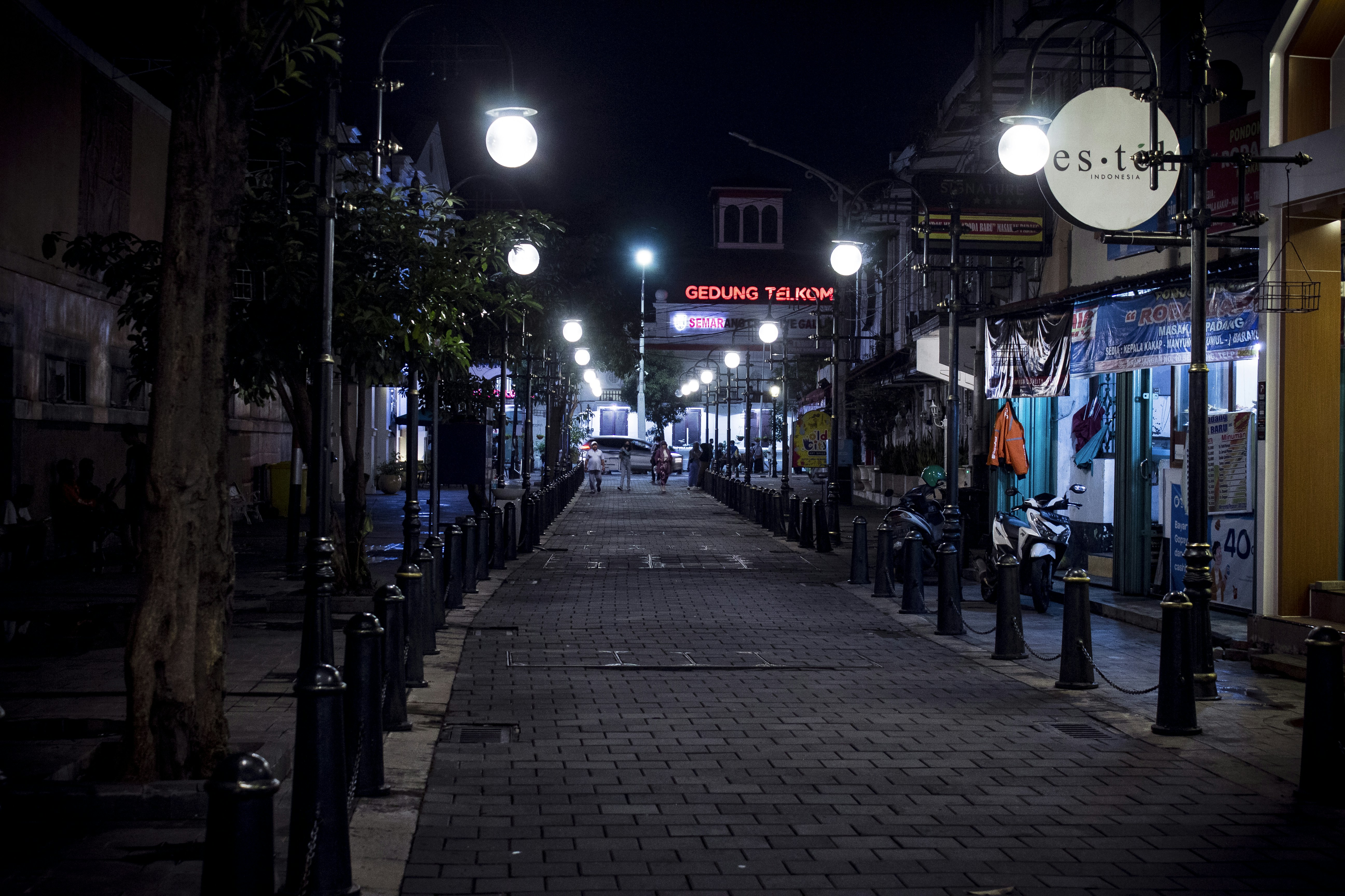 Urban street photography at night