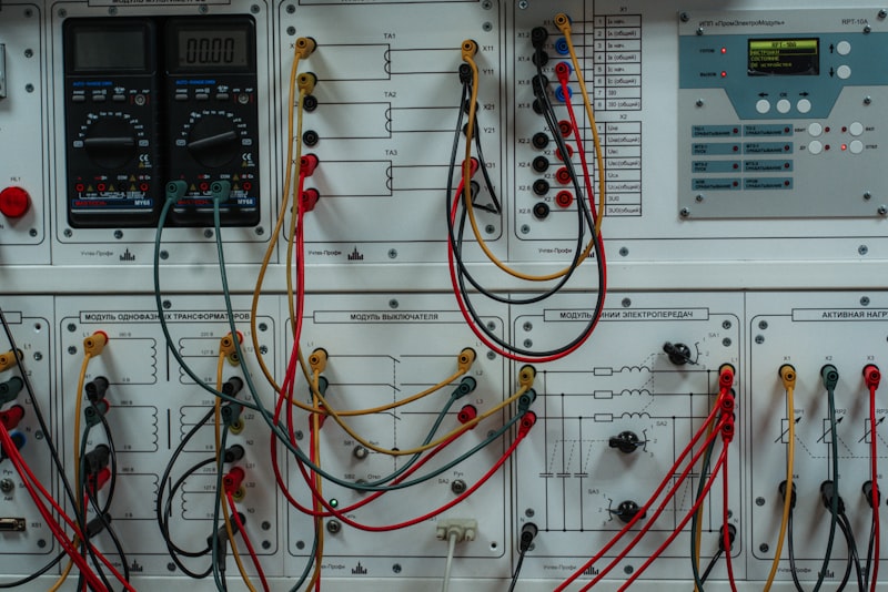 Technische componenten met bedrading