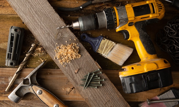 a couple of tools that are sitting on a table