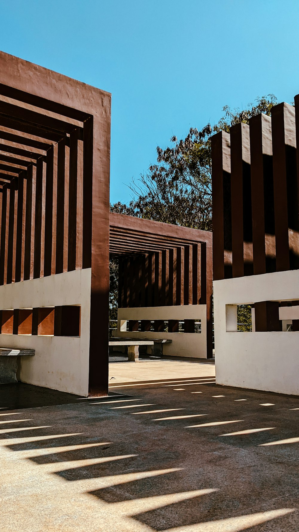 a couple of benches sitting next to each other