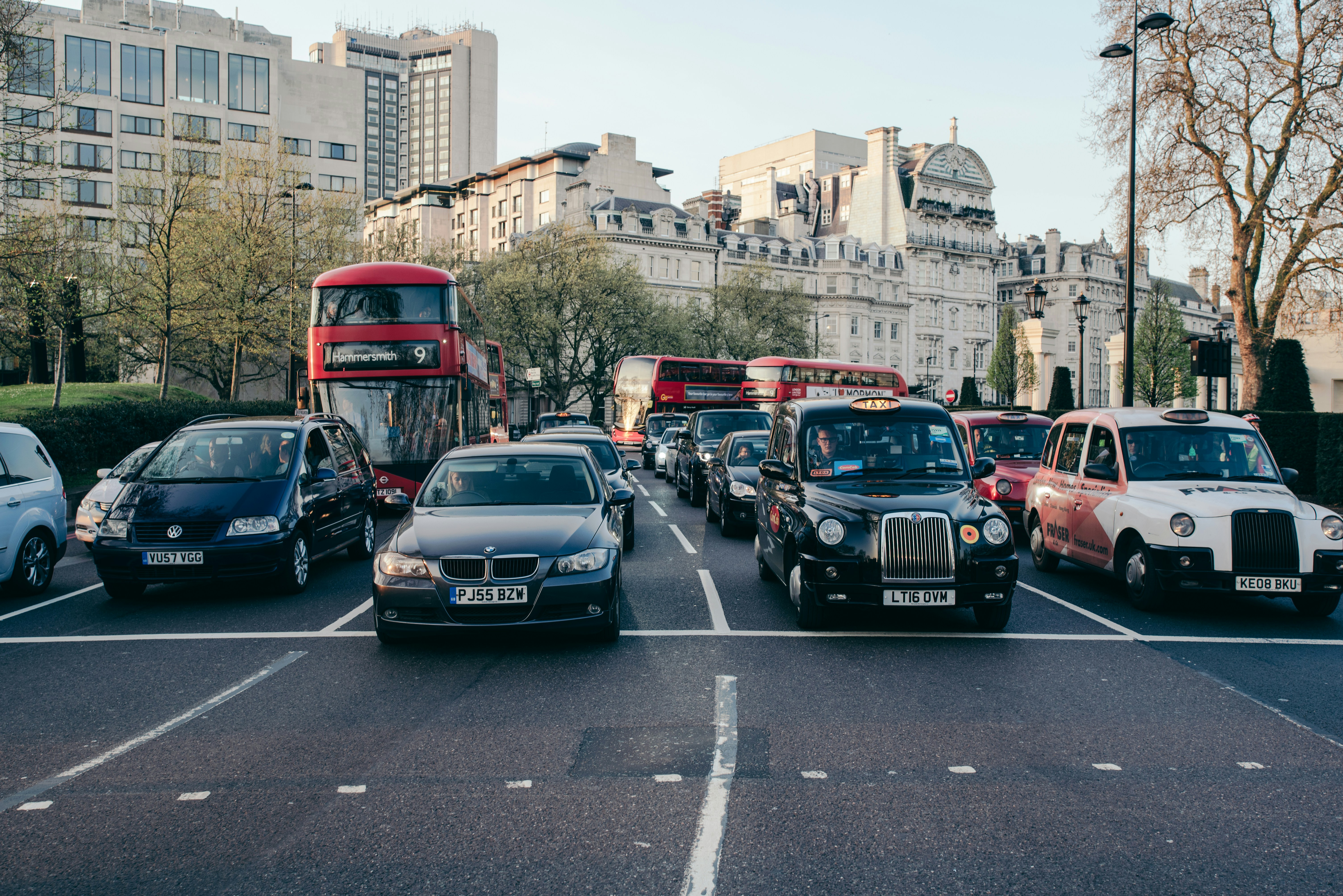 Le Programme de Mise à la Casse pour les Véhicules à Faibles Émissions (ULEZ) : Préparer Londres pour un Avenir Plus Propre