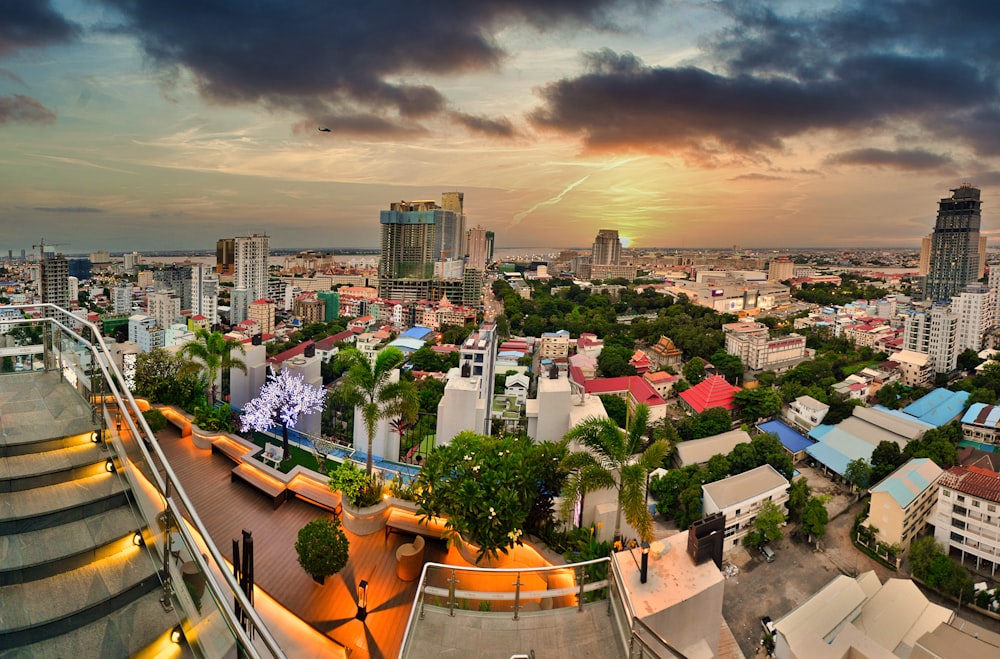 Sunset Rooftop Bar Where Cocktails Meet Skyline Views