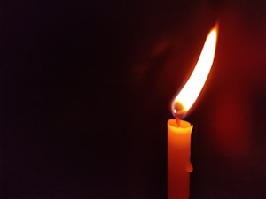 Vela Ámbar Cálido