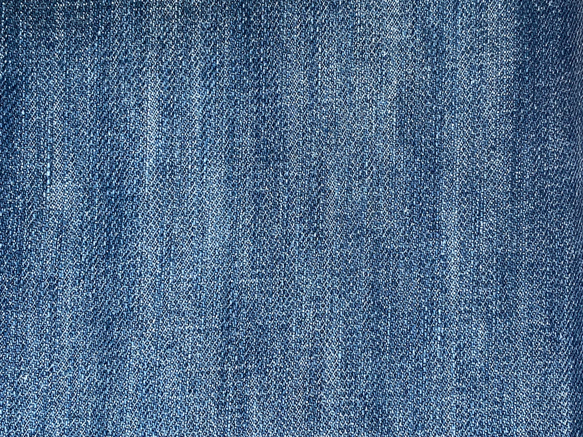 Foto jarak dekat permukaan kain twill berwarna biru
