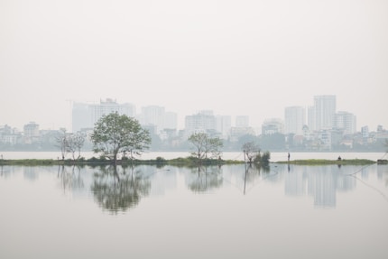cuerpo de agua producto de lluvia excesiva generada por cambio climatico