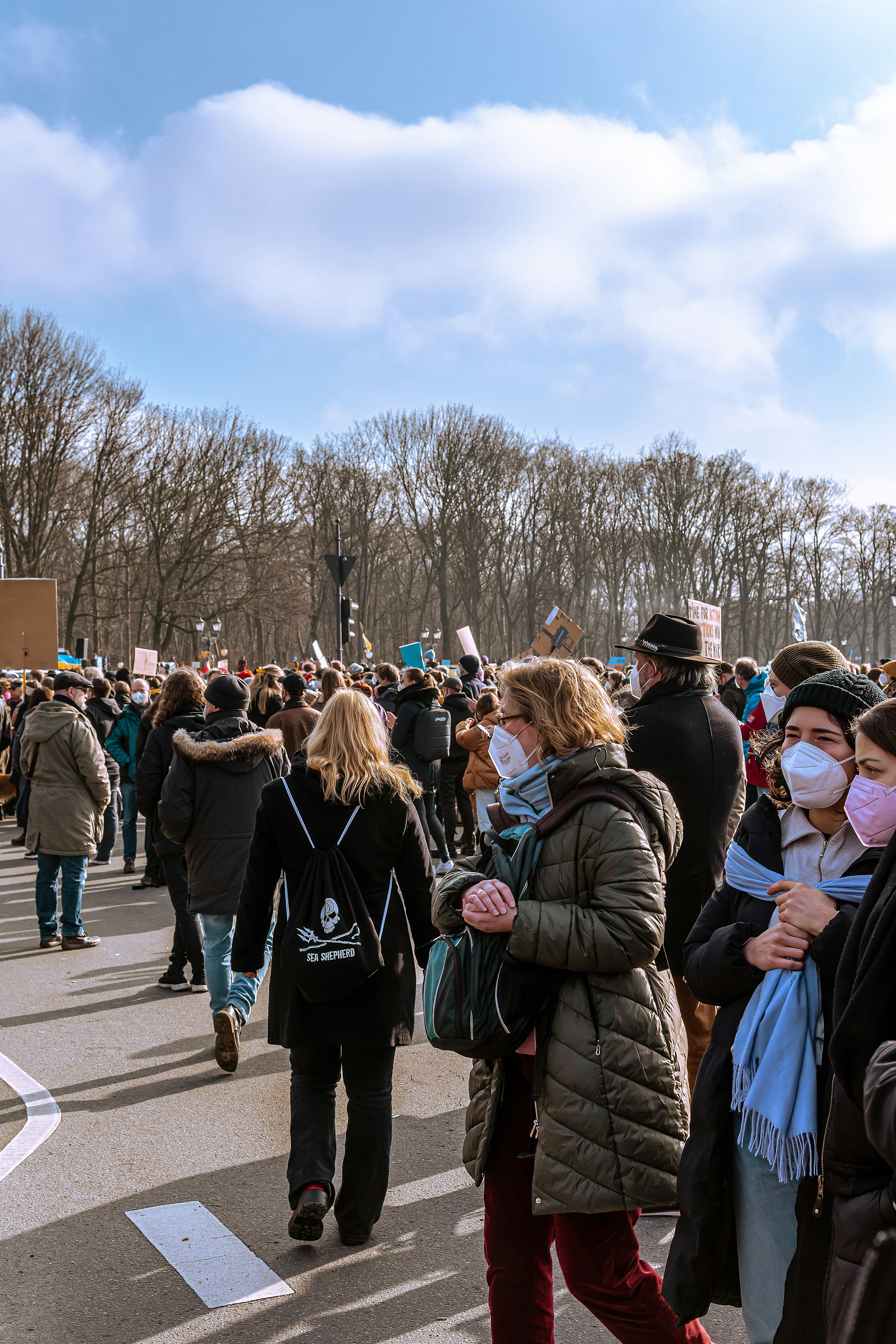 Yesterday I went to the protest against the Russian invasion of Ukraine. 1/many