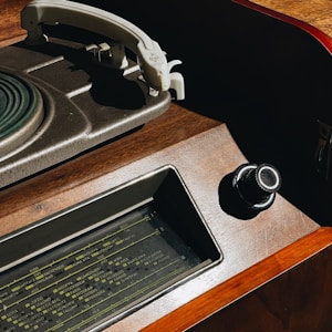 A8 Audiophile Turntable